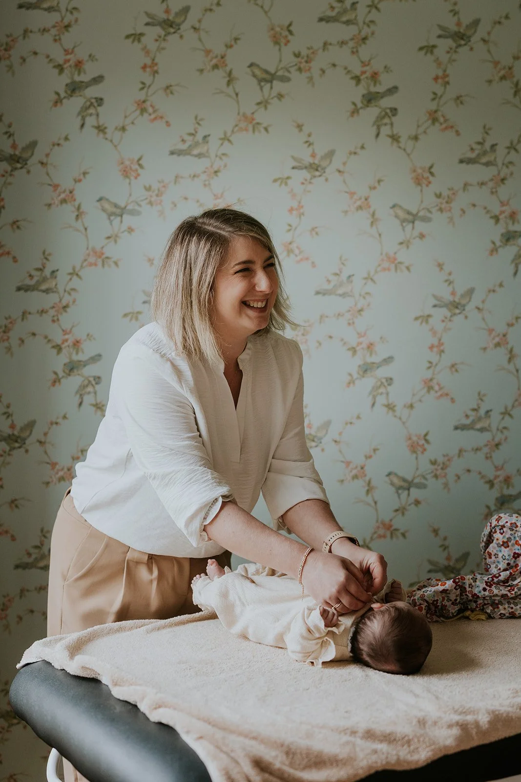 babyverzorging-door-vroedvrouw.jpg
