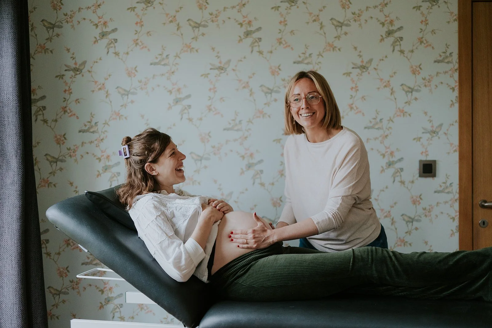 vroedvrouw-nele-bache-prenatale-zorg.jpg
