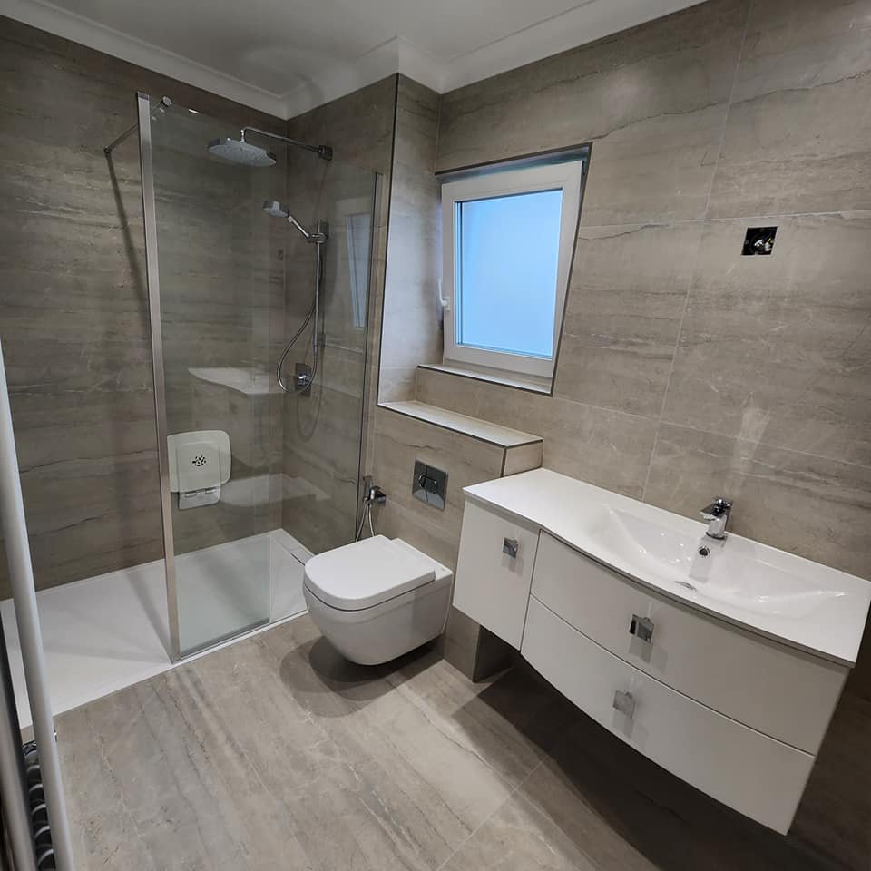 bath aft.jpg