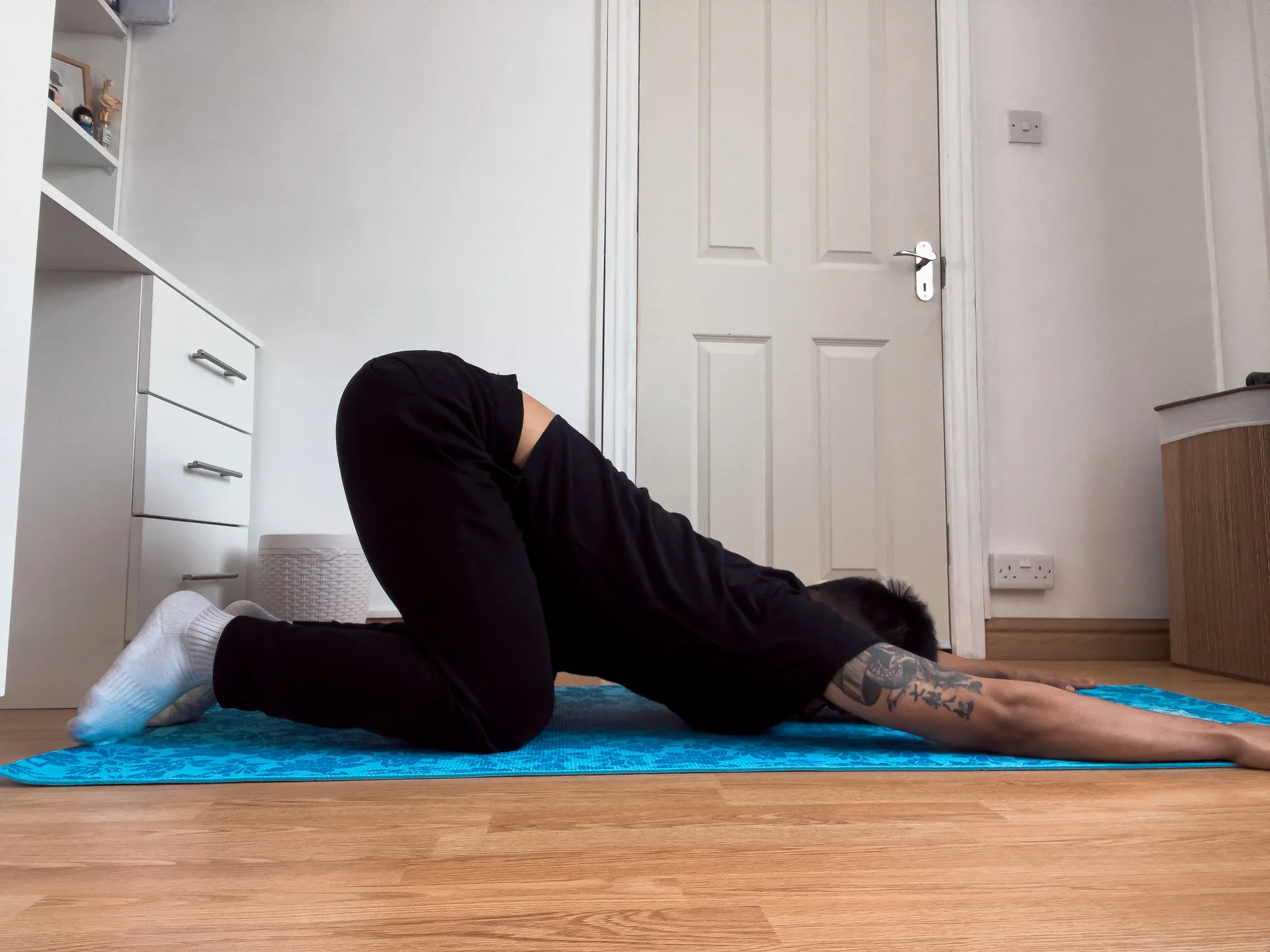 3 Habits That Will Prevent Hip Pain From Sitting Too Much — SABIN RAI