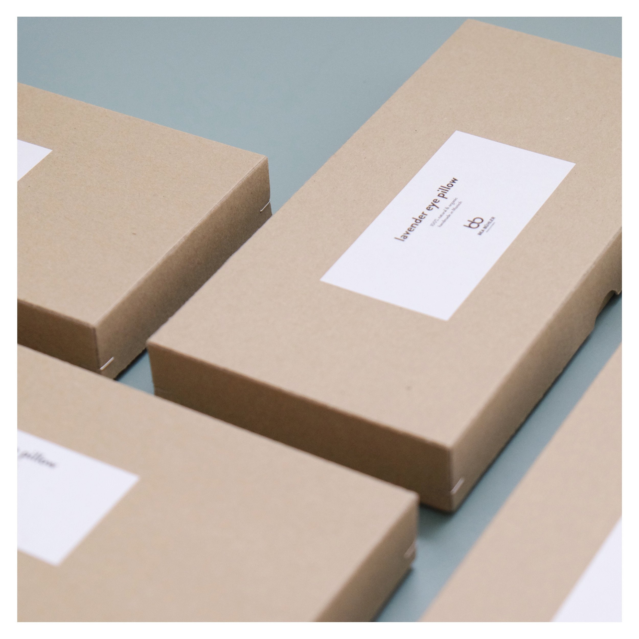 bea_buehler_organic_herbal_cushions_14_fe72f18c-b745-48b3-b19d-a8c601574bd9.jpg
