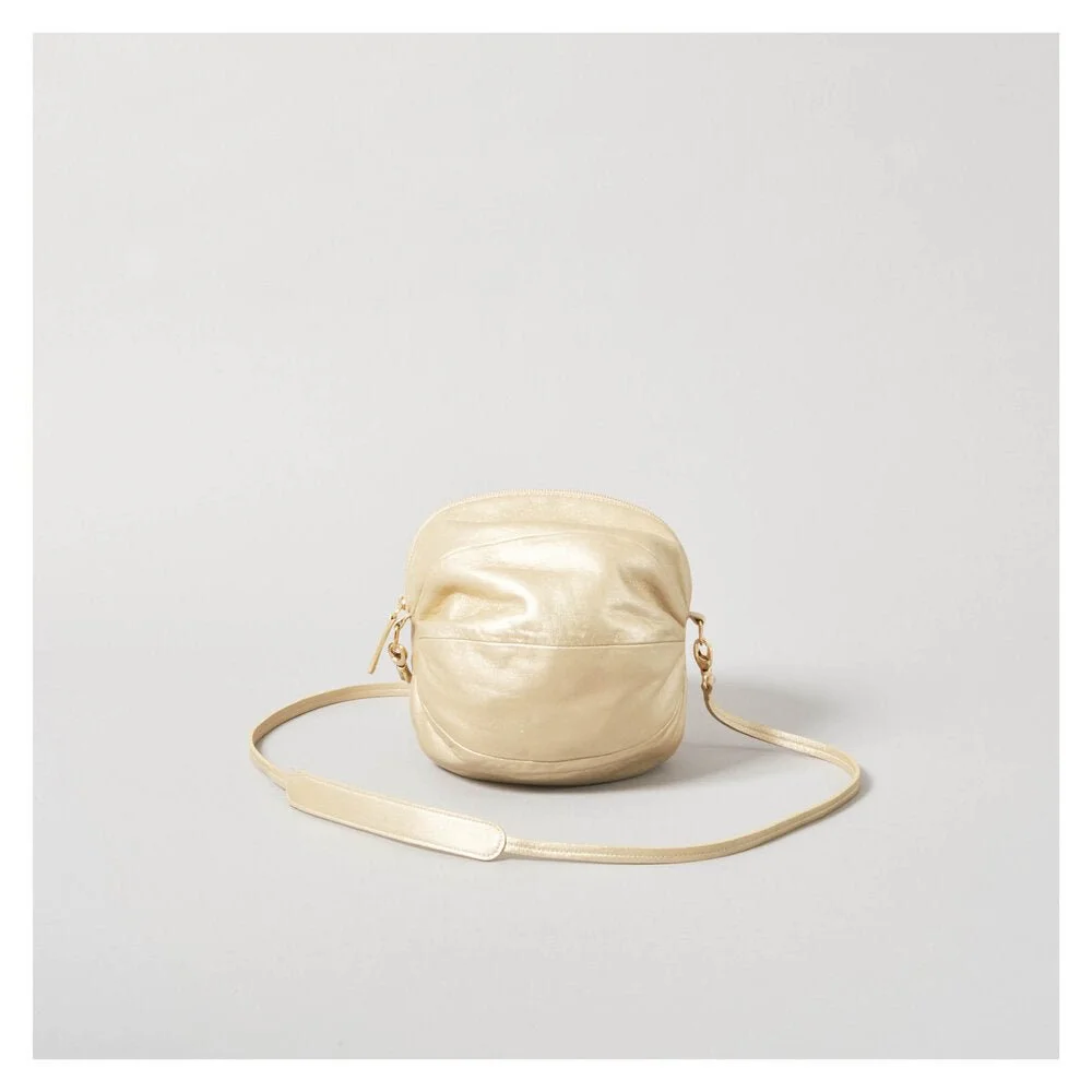 bea_buehler_leather_design_handbag_balloon_bag_gold_1.jpg
