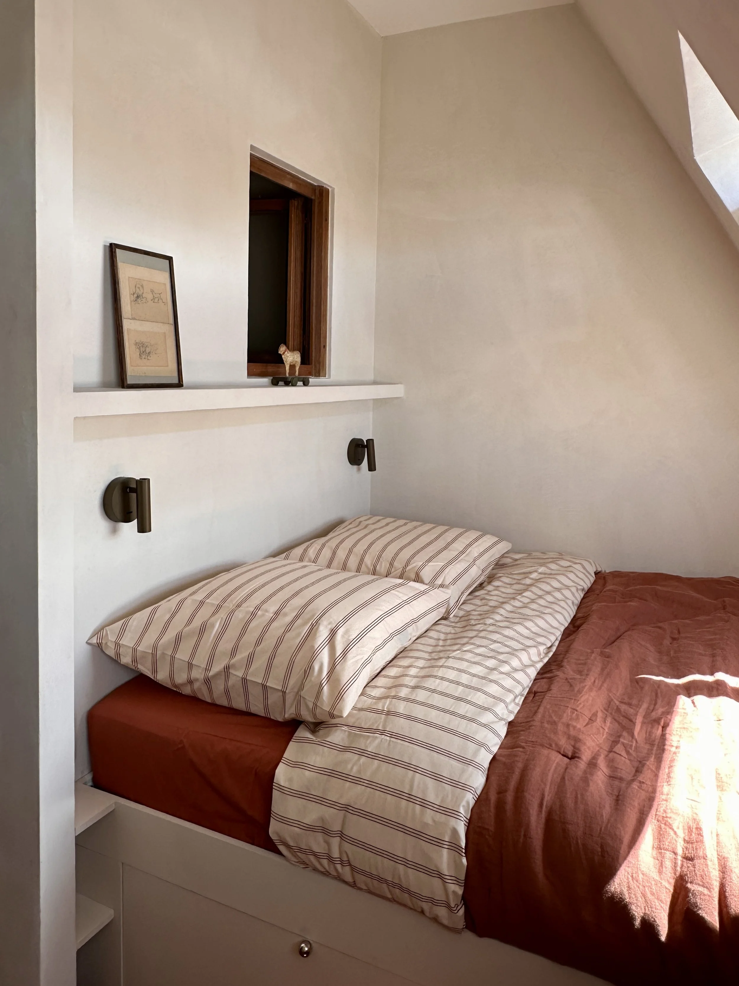 lit-linge-bonsoir-studio-beabourg-interieur-design-bea-buehler.JPG