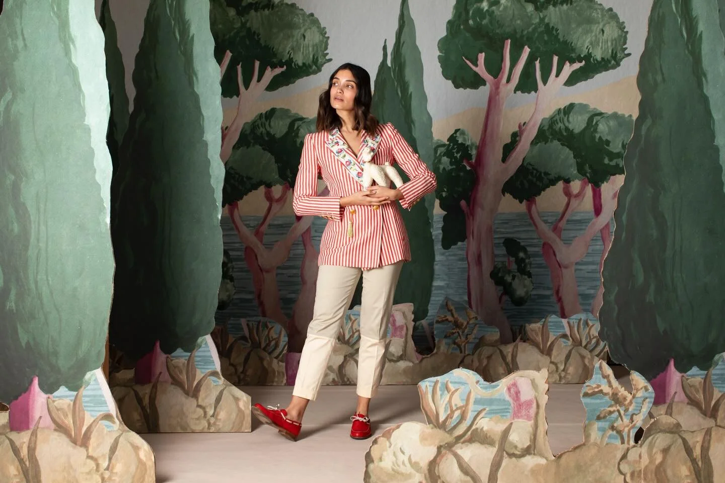 And you, would you like to take a walk in a forest like that?

Write us for more details info@darlingmindstudio.com

Collection made for @agena_torino 
photo @rominarezza
costume design @nascounico
model @senhoradonaalina

#darlingmindstudio