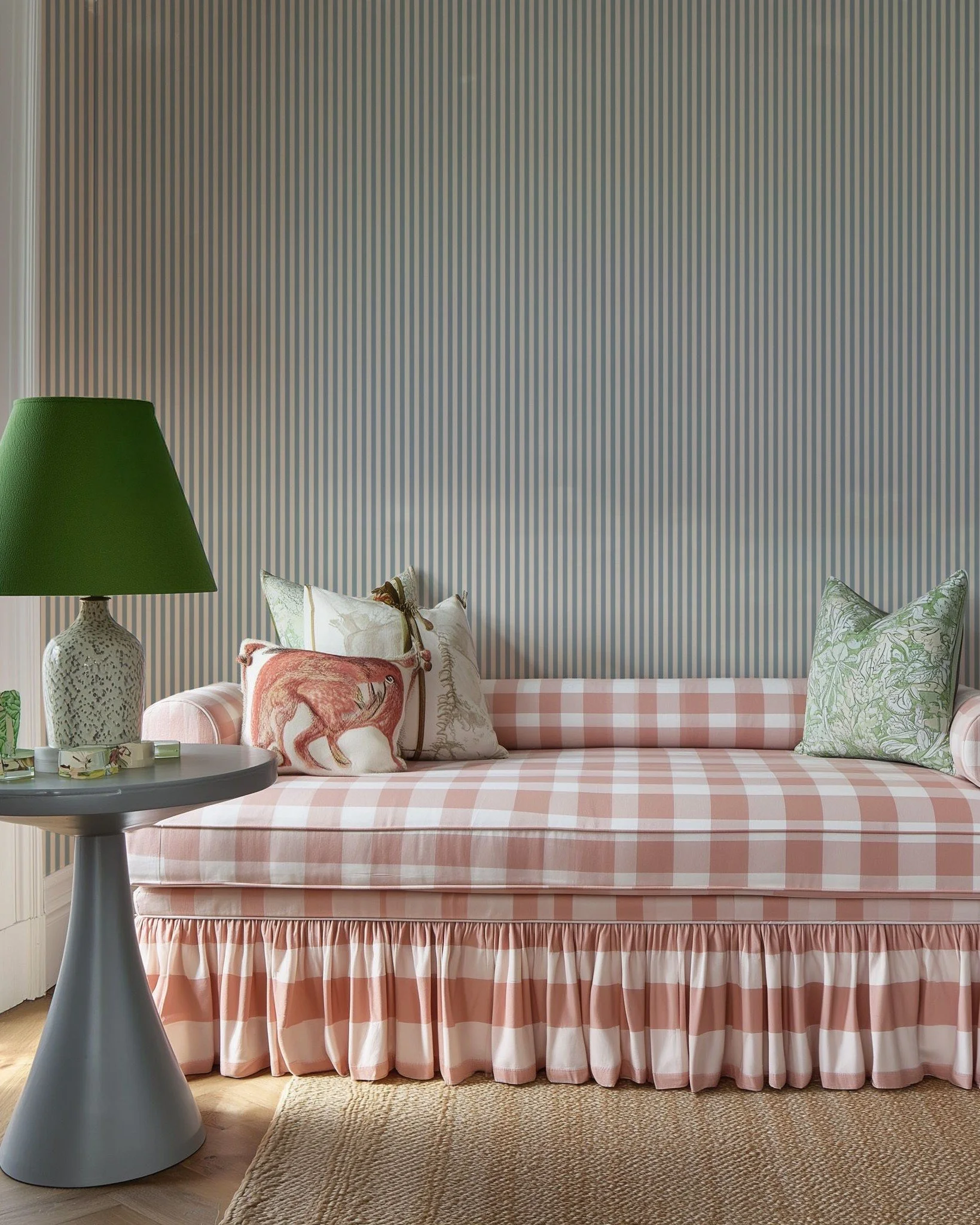 Stripes are more than just a pattern.
They&rsquo;re a statement.
Classic, yet never ordinary. Effortless, yet full of character.
Every line follows the movement of the body, enhances the silhouette, and creates the perfect balance between simplicity 