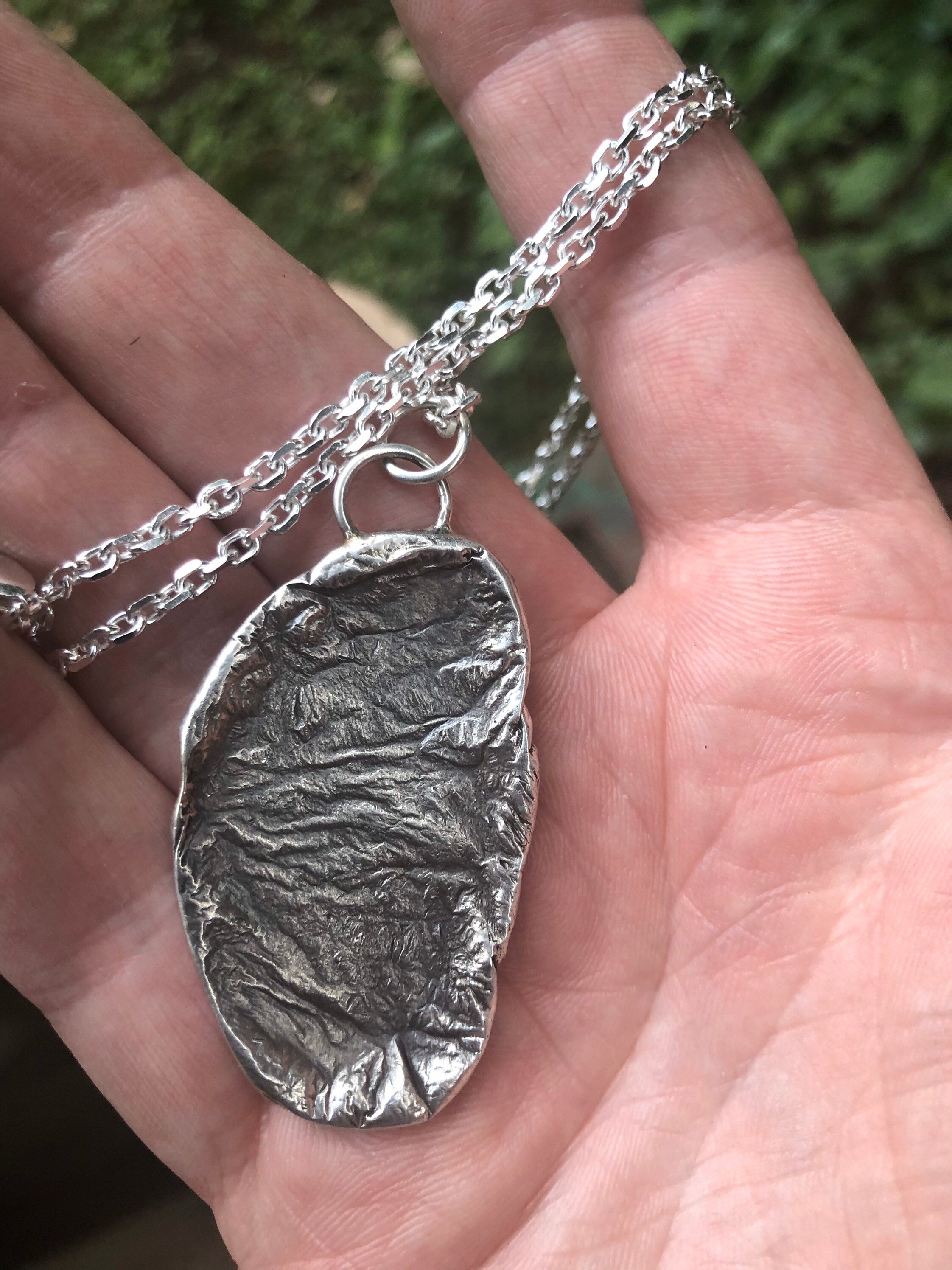 https://i.etsystatic.com/14121113/r/il/c21921/3001639062/il_fullxfull.3001639062_9c2o.jpg