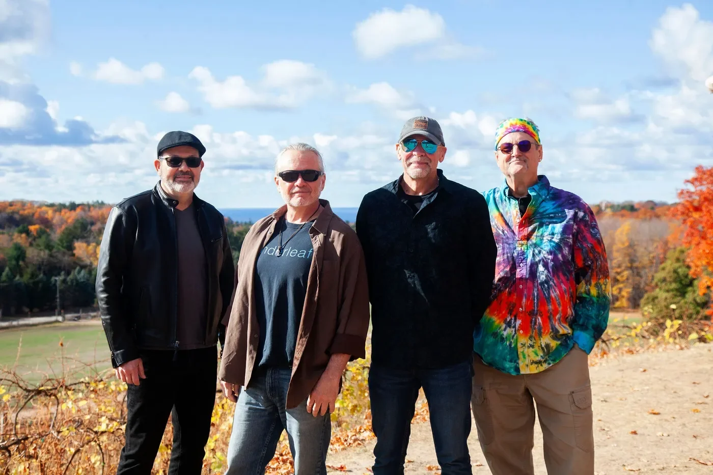 Live Music by Underleaf Band