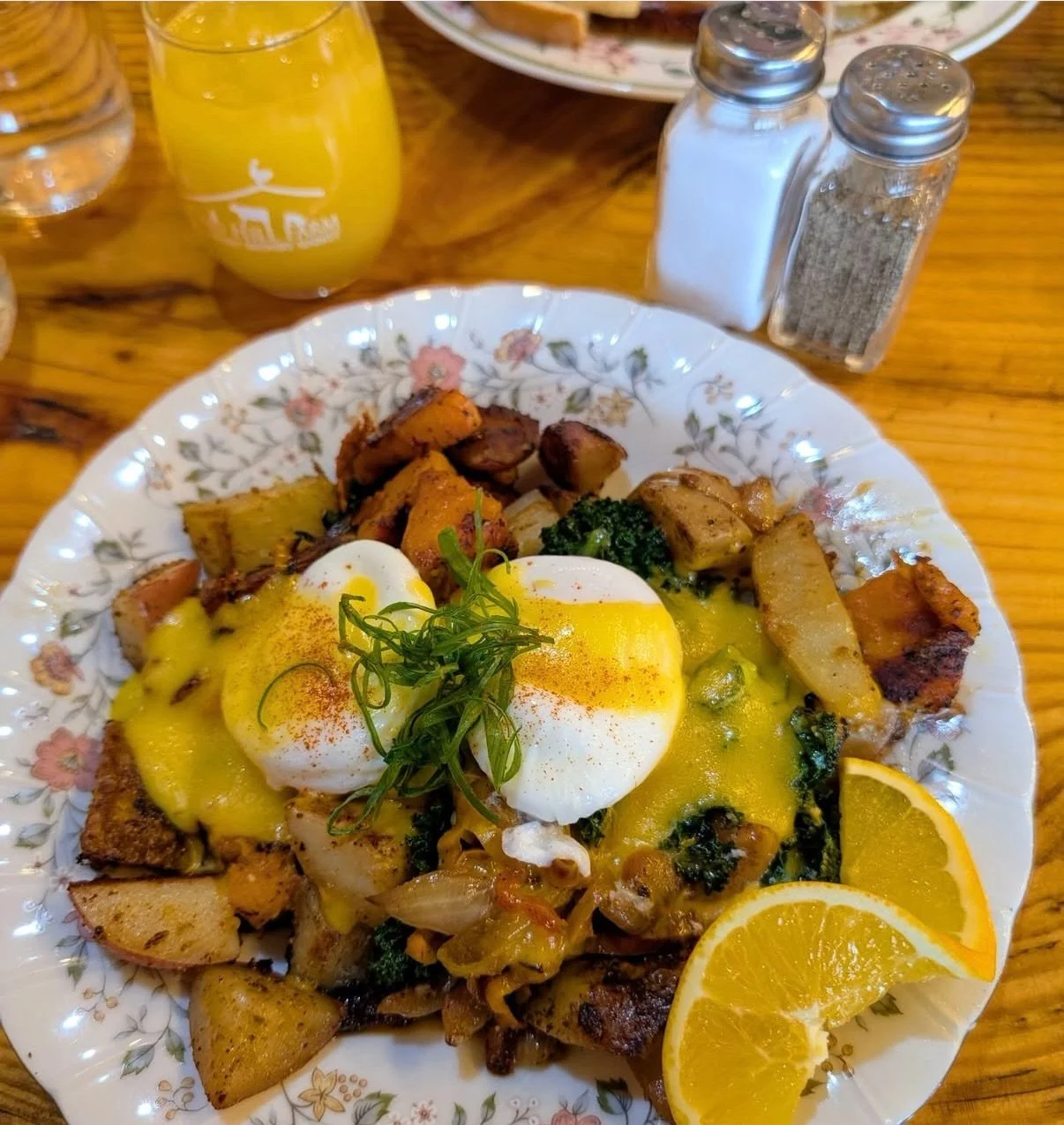 Start your weekend on a high note ✨
Let us do the cooking and join us for Brunch on the Farm today from 9am&ndash;1pm. Cozy vibes, delicious food, and the perfect way to ease into the weekend. 

Serving our delicious Cafe menu from 12-8pm. 
Market, t