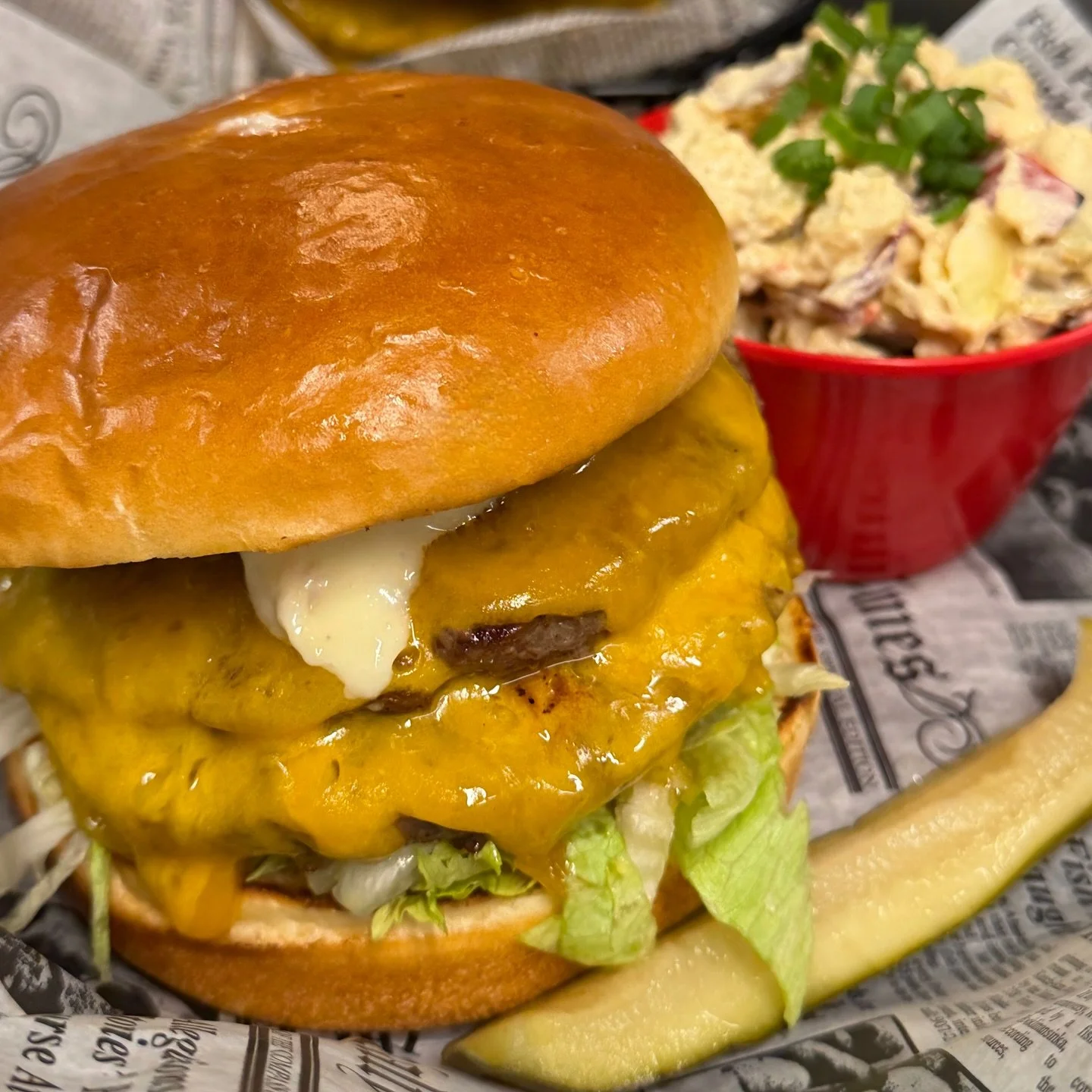 Smash Burger Night is calling your name tonight at Pond Hill Farm from 4&ndash;8pm&hellip; and trust us, this is one you do not want to miss.

We&rsquo;re smashing up the juiciest, most flavor-packed burgers, perfectly crispy edges, melty goodness, a