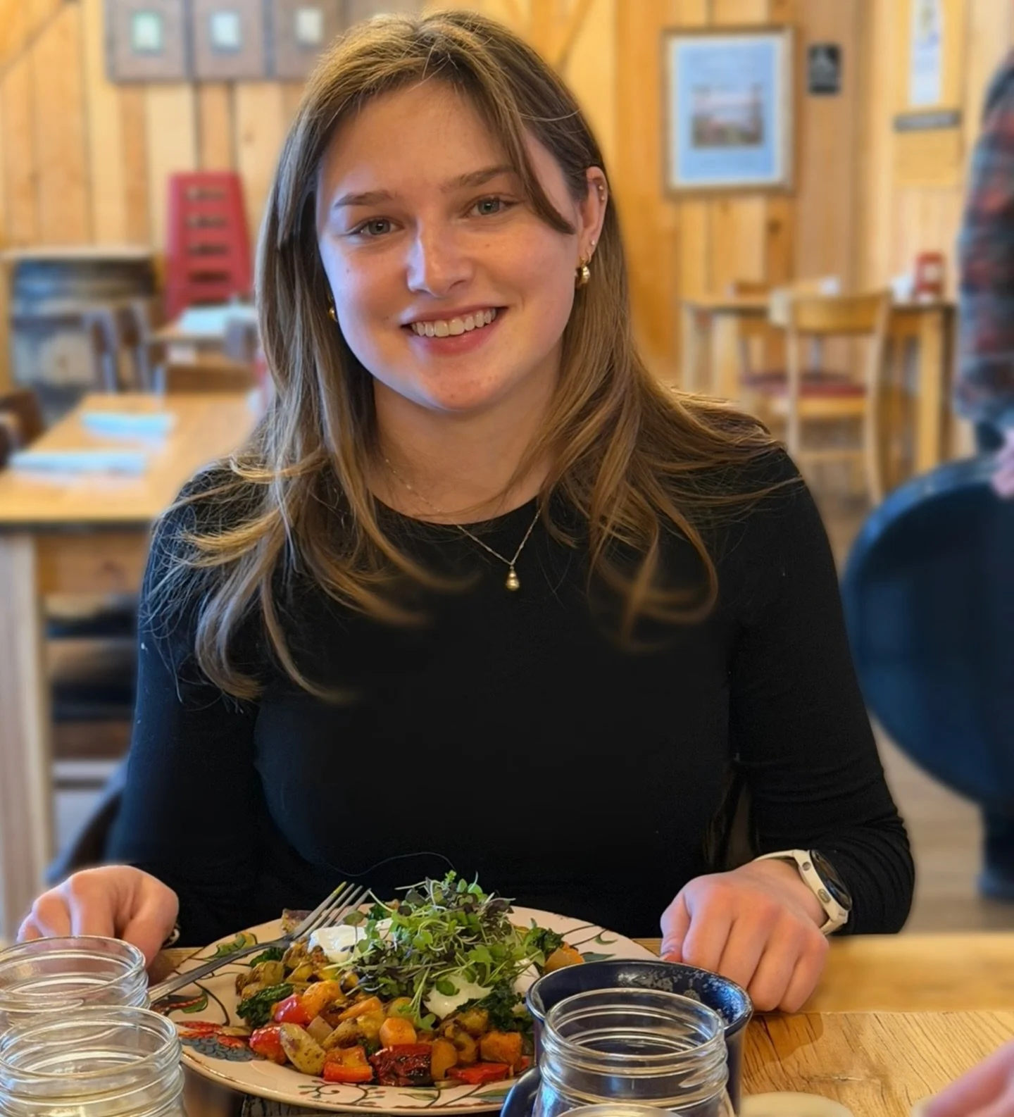 🍳Sunday Brunch on the Farm is calling your name&hellip; 9am&ndash;1pm!

Start things off right by sharing a warm brown butter grilled cinnamon roll, sip on a strawberry rhubarb mimosa, and then dive into favorites like our Steak &amp; Eggs Benedict 