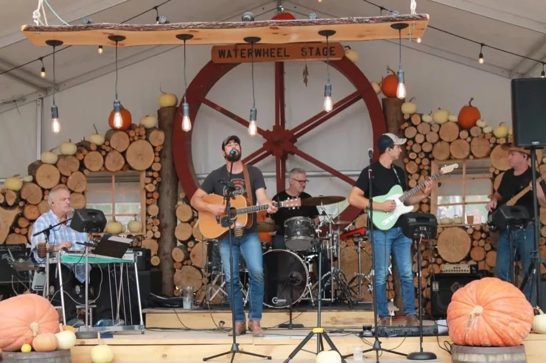 Happy Saturday on the farm! 🌿✨

Brunch is served from 9am&ndash;1pm, followed by our full menu from 12&ndash;8pm.

Tonight, soak in the vibes with live music from Ty Parkin &amp; The Old Souls from 5&ndash;8pm&mdash;boot-stompin&rsquo; tunes, great 