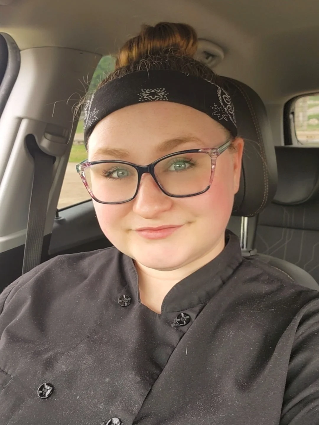 ⭐️Employee Spotlight of the Week⭐️
Name: Natasha Dixon
Hometown: Dearborn
Position at the farm? Cook
How long have you worked at Pond Hill? 4 years
Tell me a fun fact about you. I moved to Minnesota for 4 years to go to Le Cordon Bleu Culinary School
