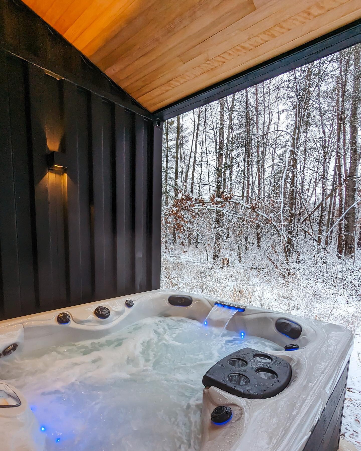 Minnesota&rsquo;s winter wonderland is finally here &ndash; a bit fashionably late, but absolutely worth the wait! How do you plan to embrace this snowy delight? A) Dive into our cozy hot tub, letting the tranquil snowflakes set the scene for relaxat