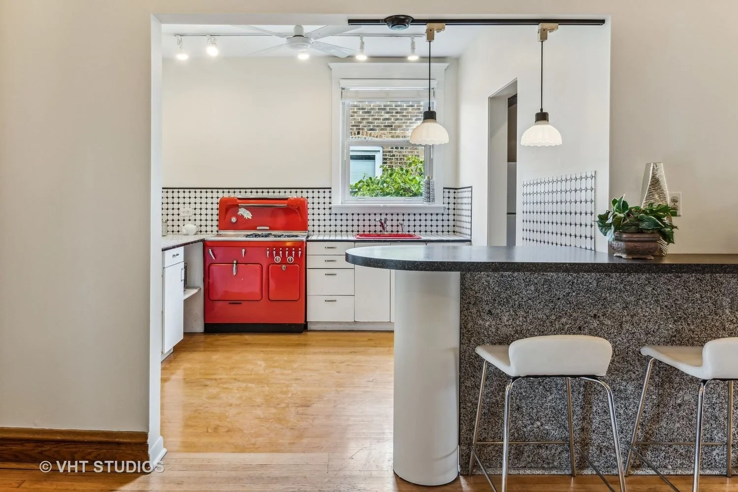 2232 W Giddings St, #2