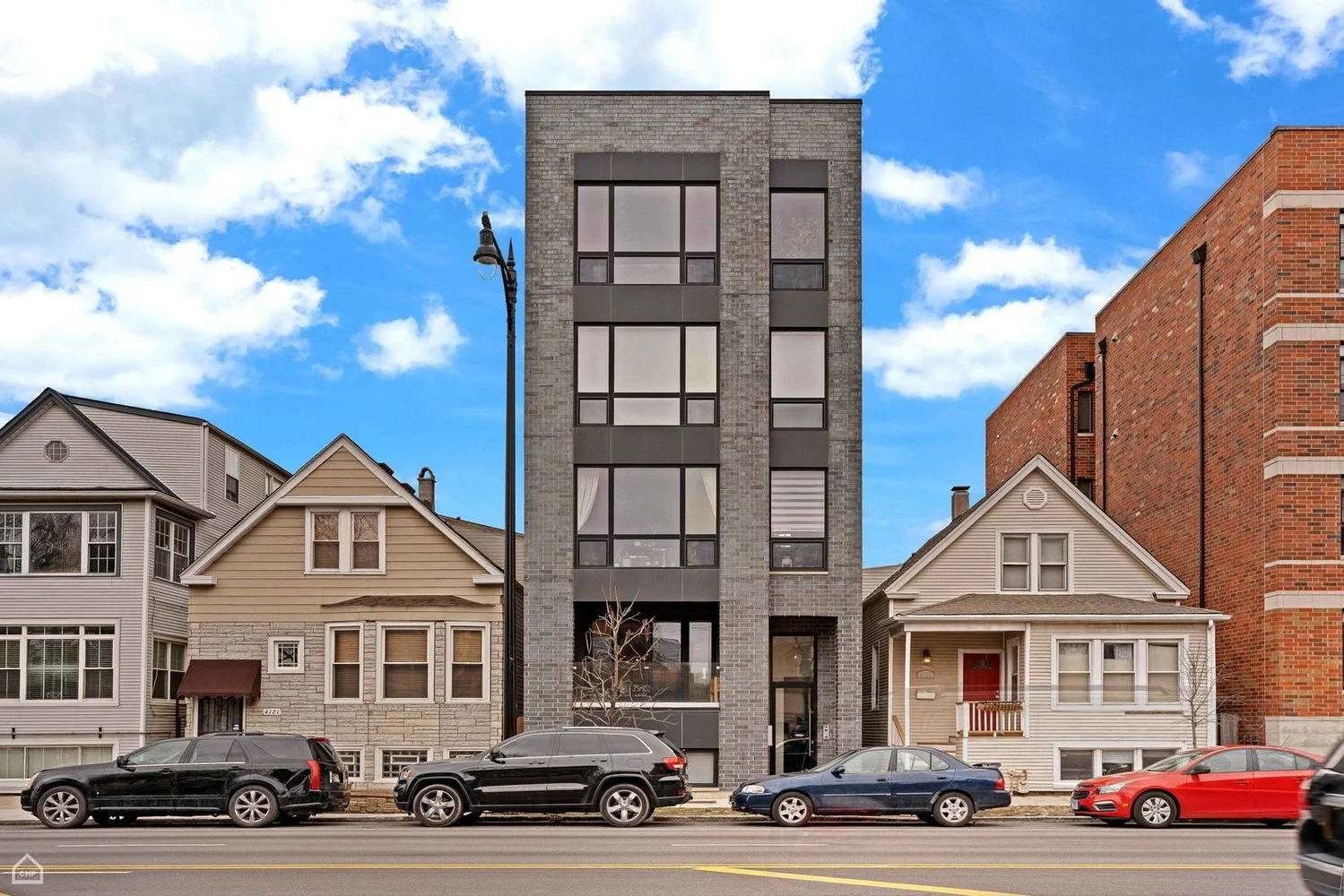 4119 N Western Ave, #1