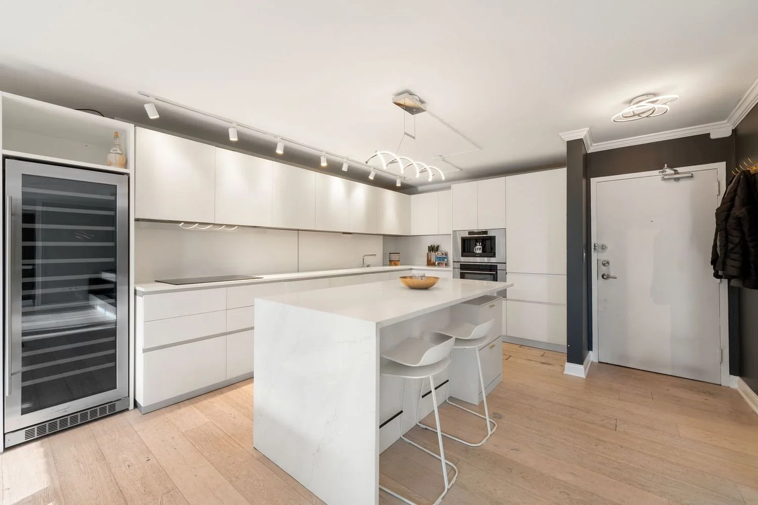 1516 N State Pkwy, Unit 5D