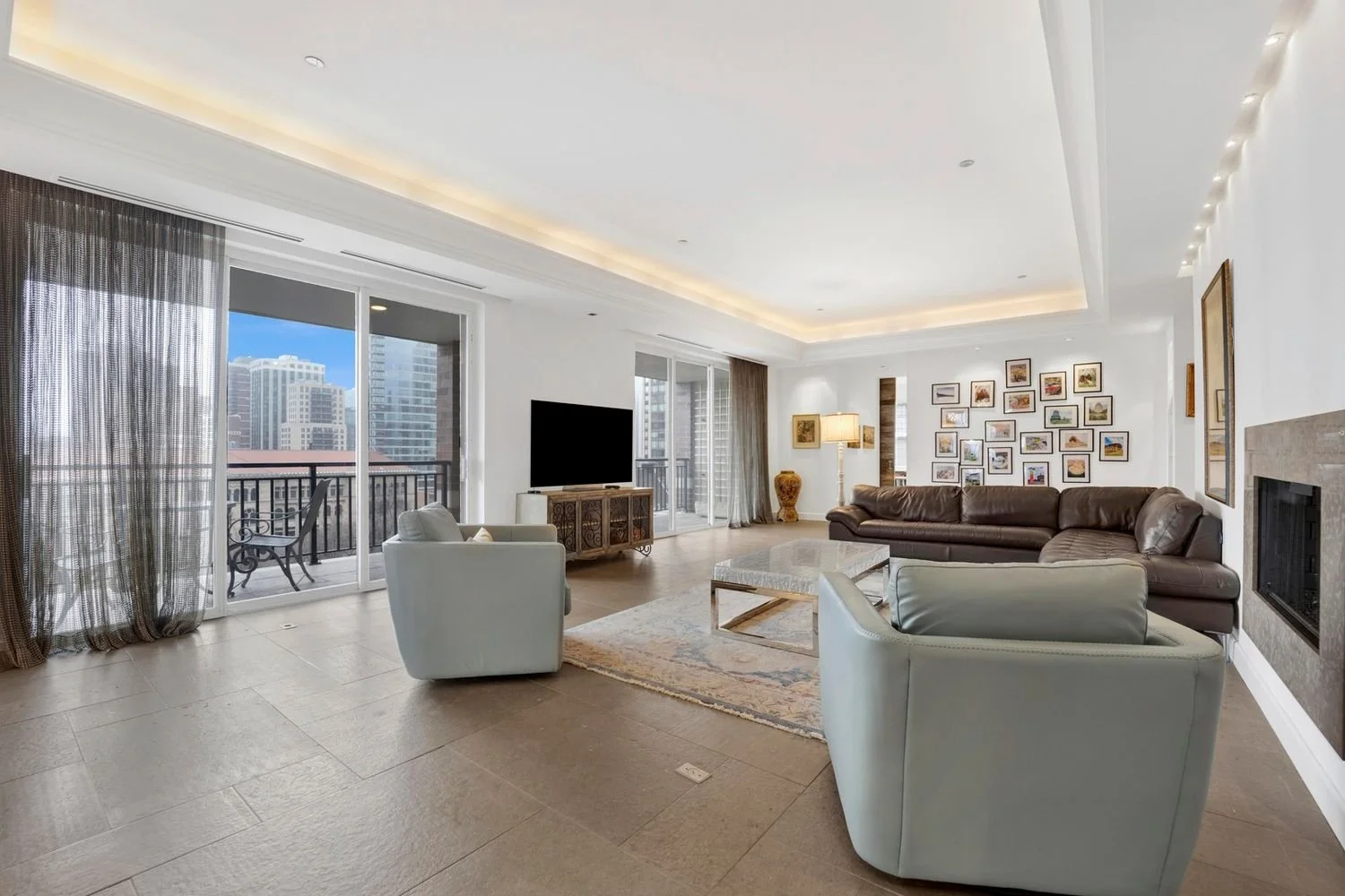 55 W Delaware Pl, Unit 1120