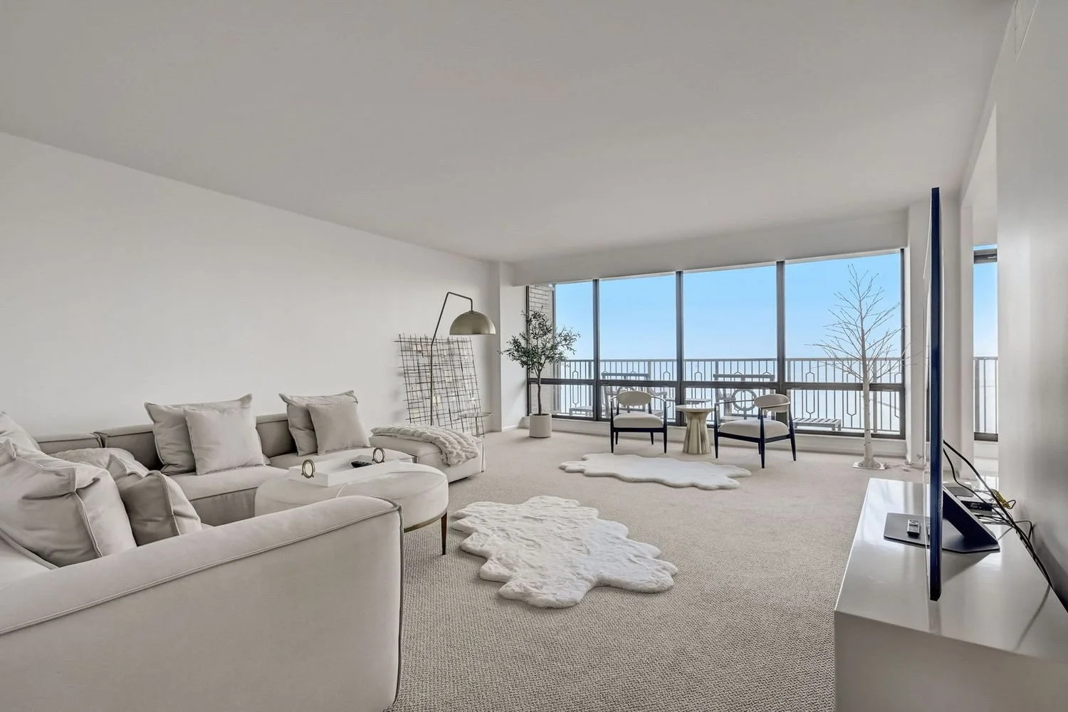 1040 N Lake Shore Dr, Unit 30B