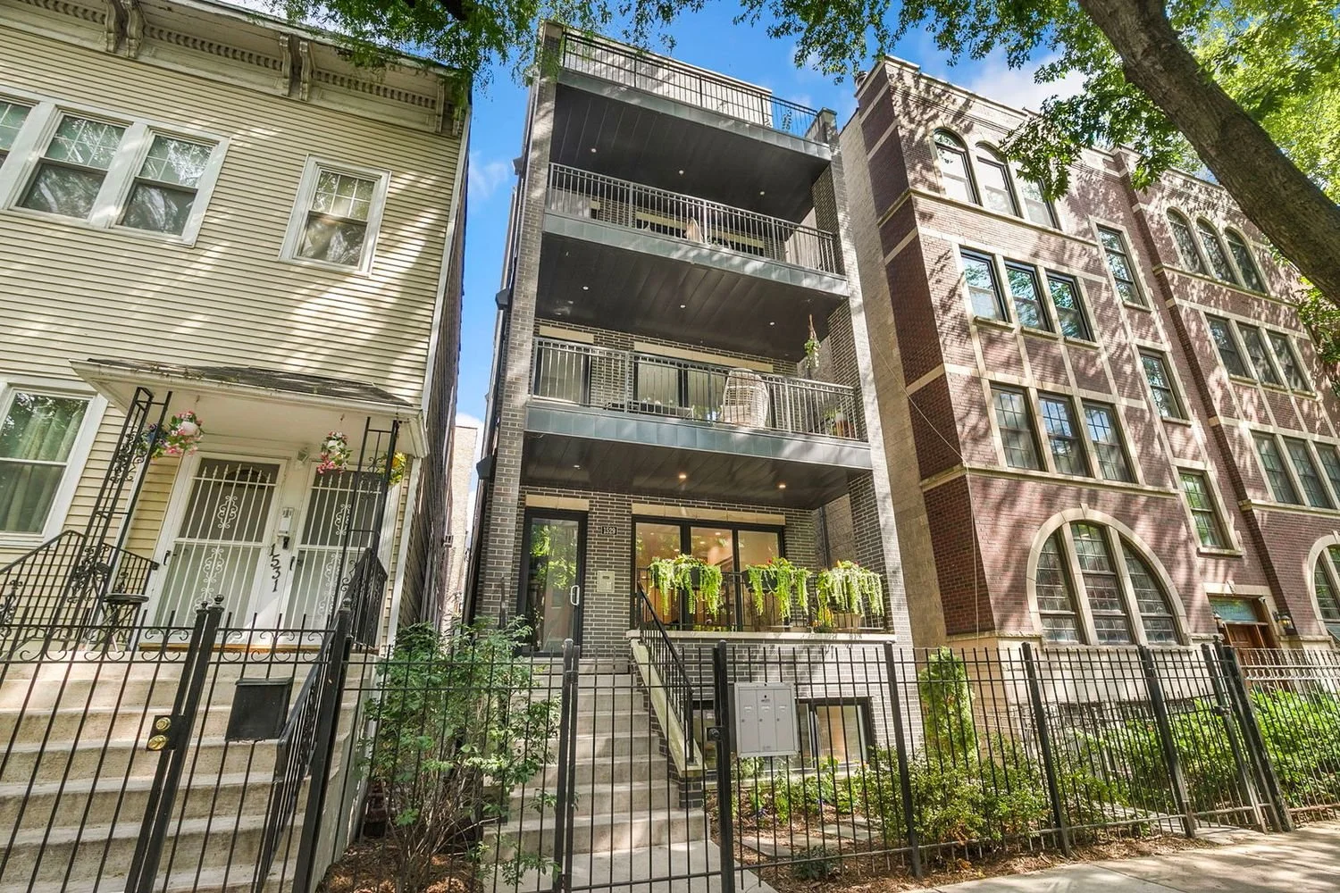 1529 N Hudson Ave, Unit 1