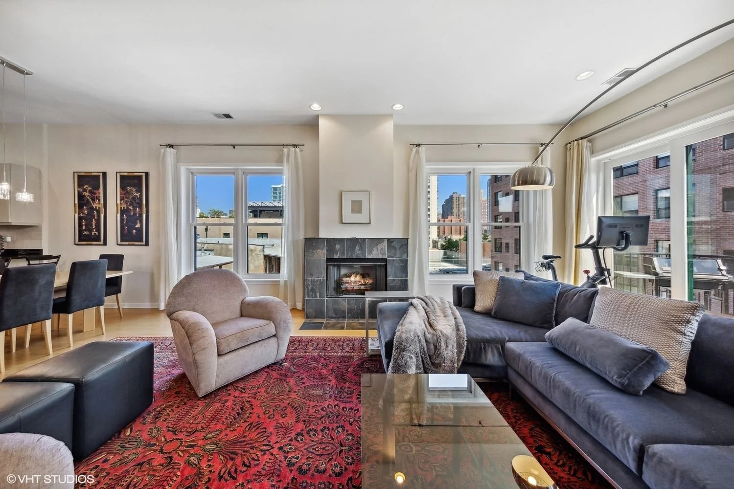 243 W Scott St, Unit 4