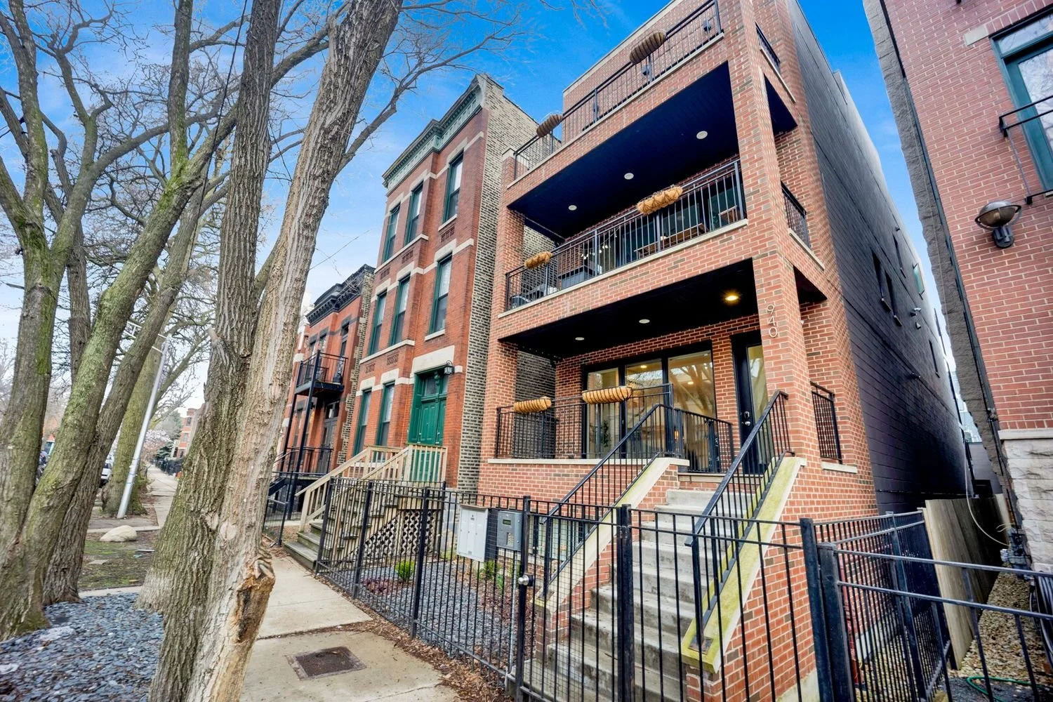 940 N Wolcott Ave, Unit 1