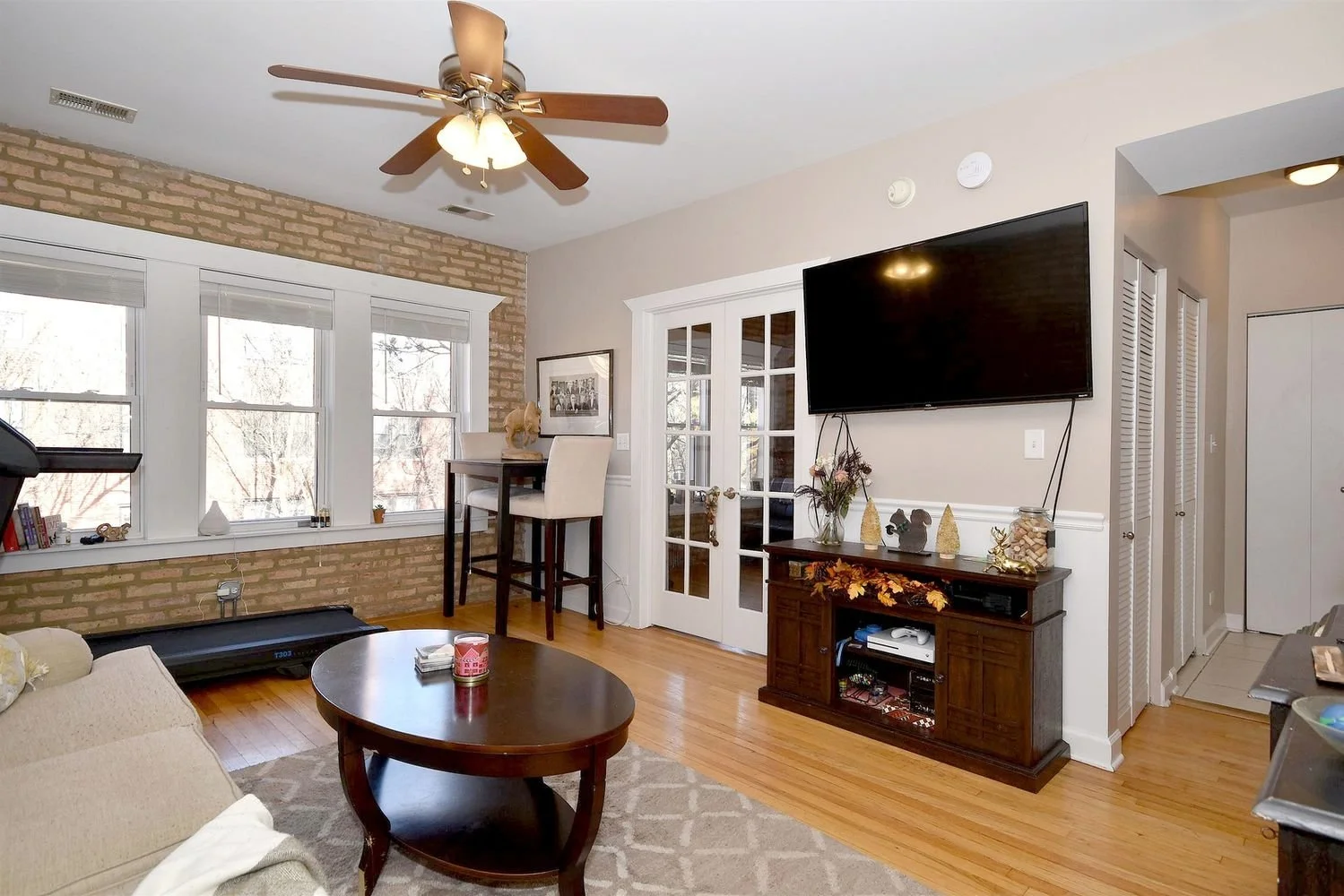 2607 W Gunnison St, Unit 2