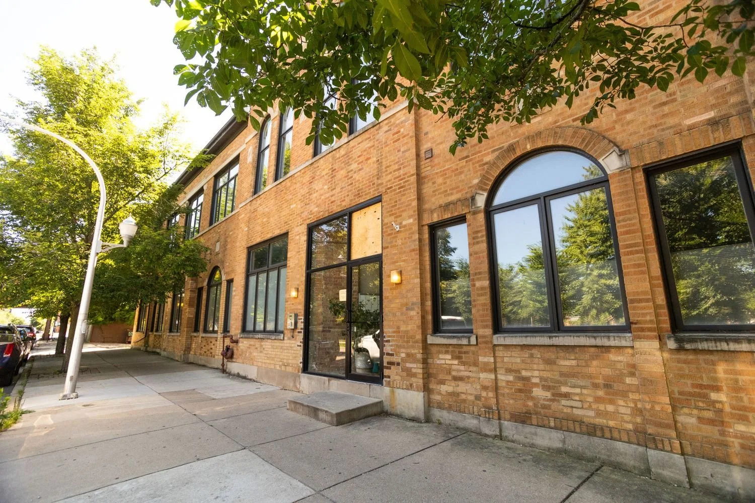 7377 N Rogers Ave, Unit 101