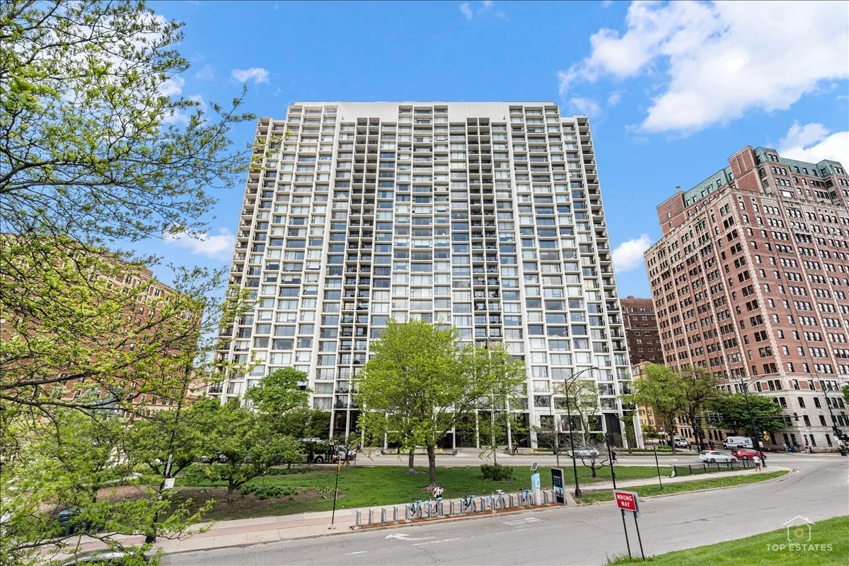 3200 N Lake Shore Dr, Unit 2601