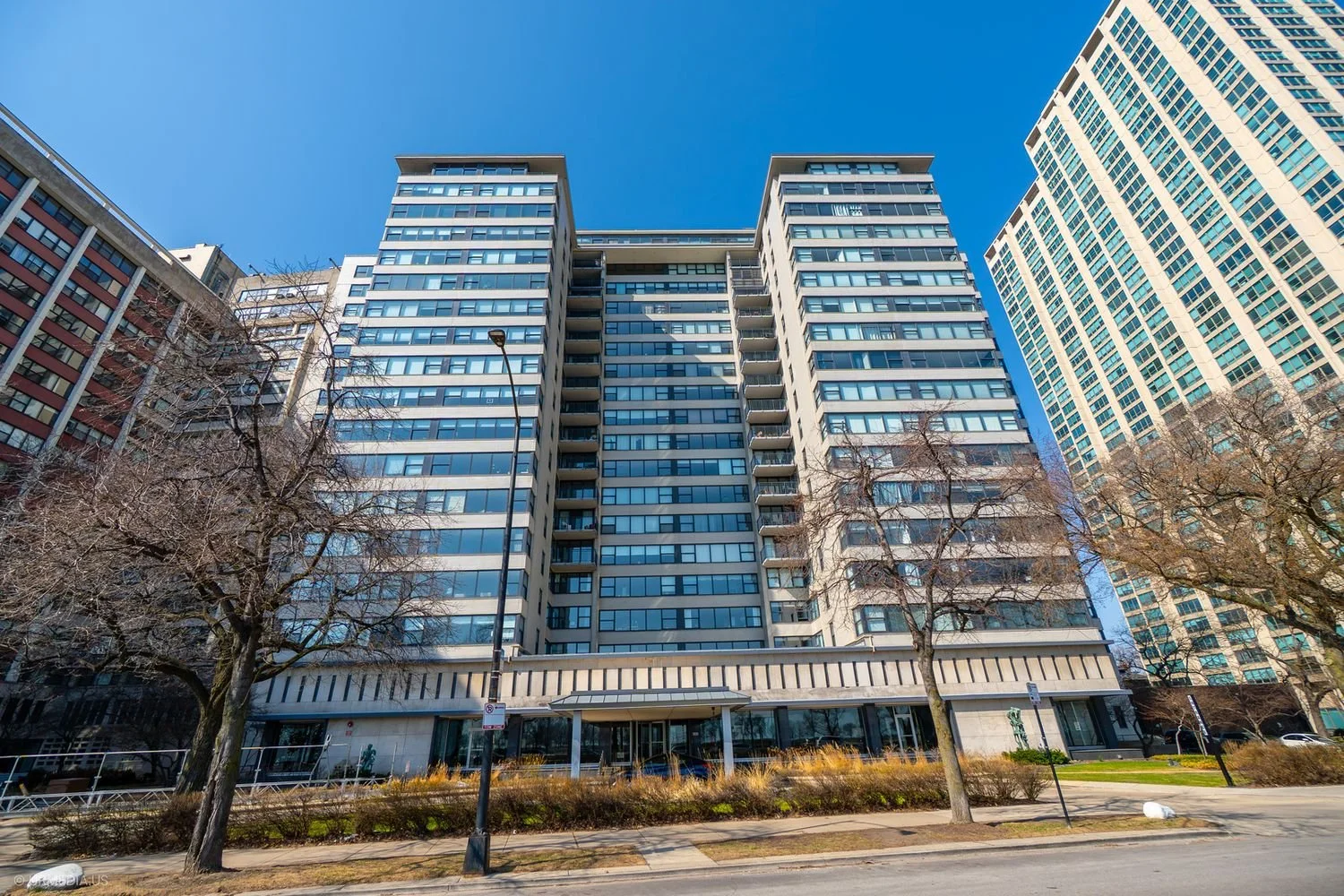 3430 N Lake Shore Dr, Unit 10P