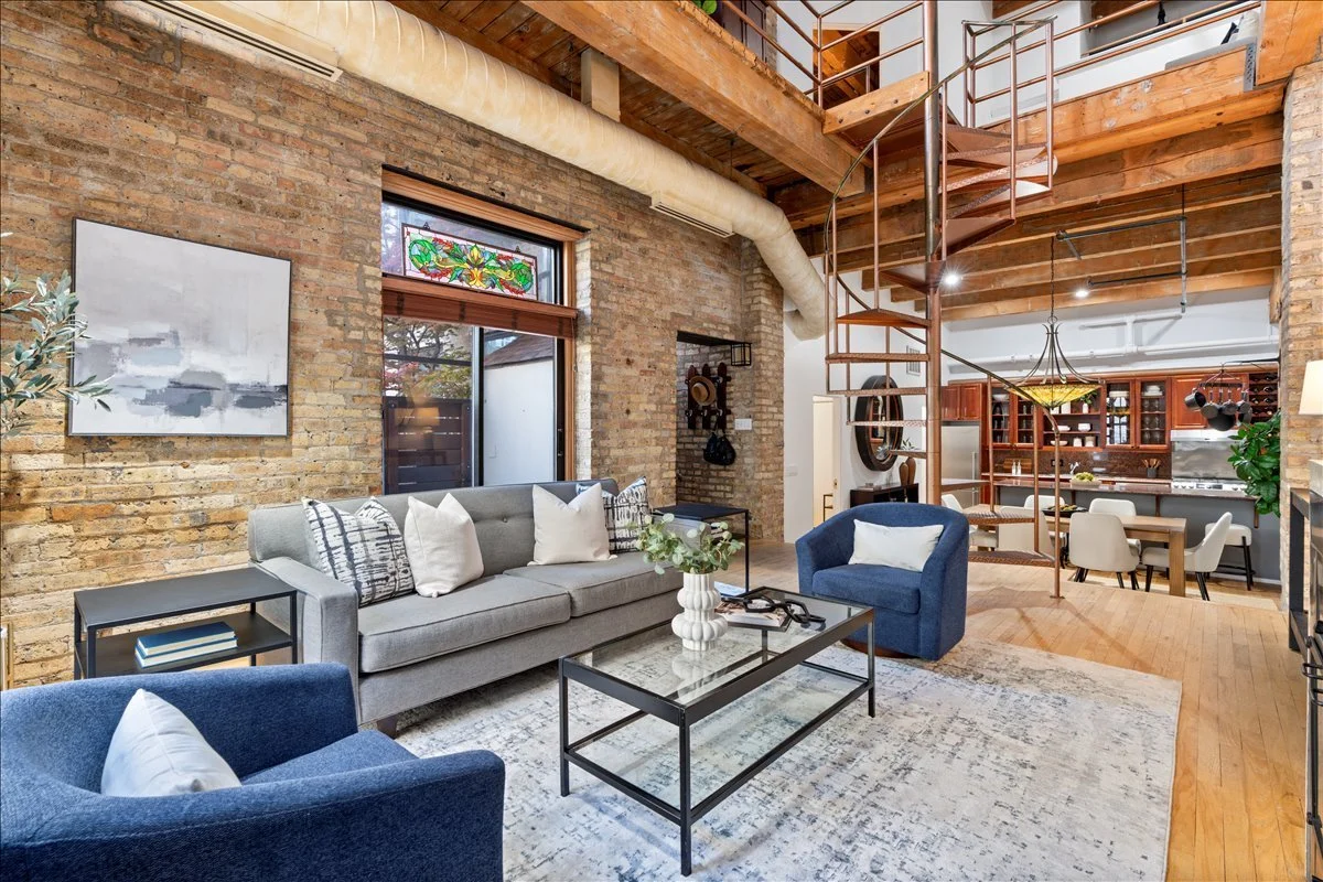 1242 W Fullerton Ave, Unit 1M