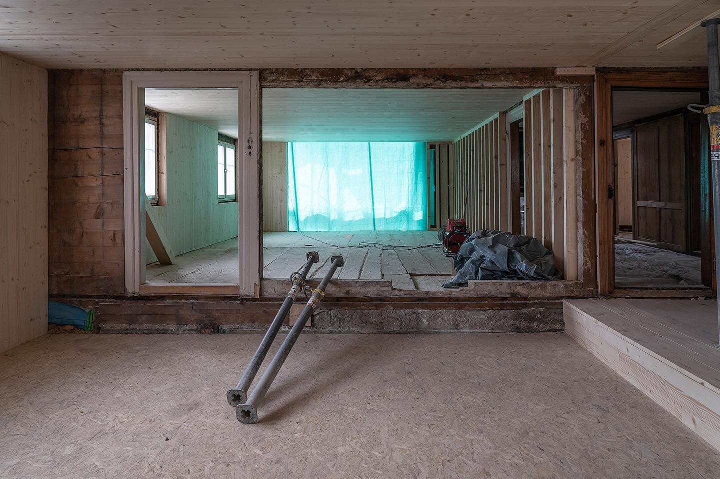 .
ZUM STAND DER DINGE
April 2023
Installationsphase

Foto @marygmuer