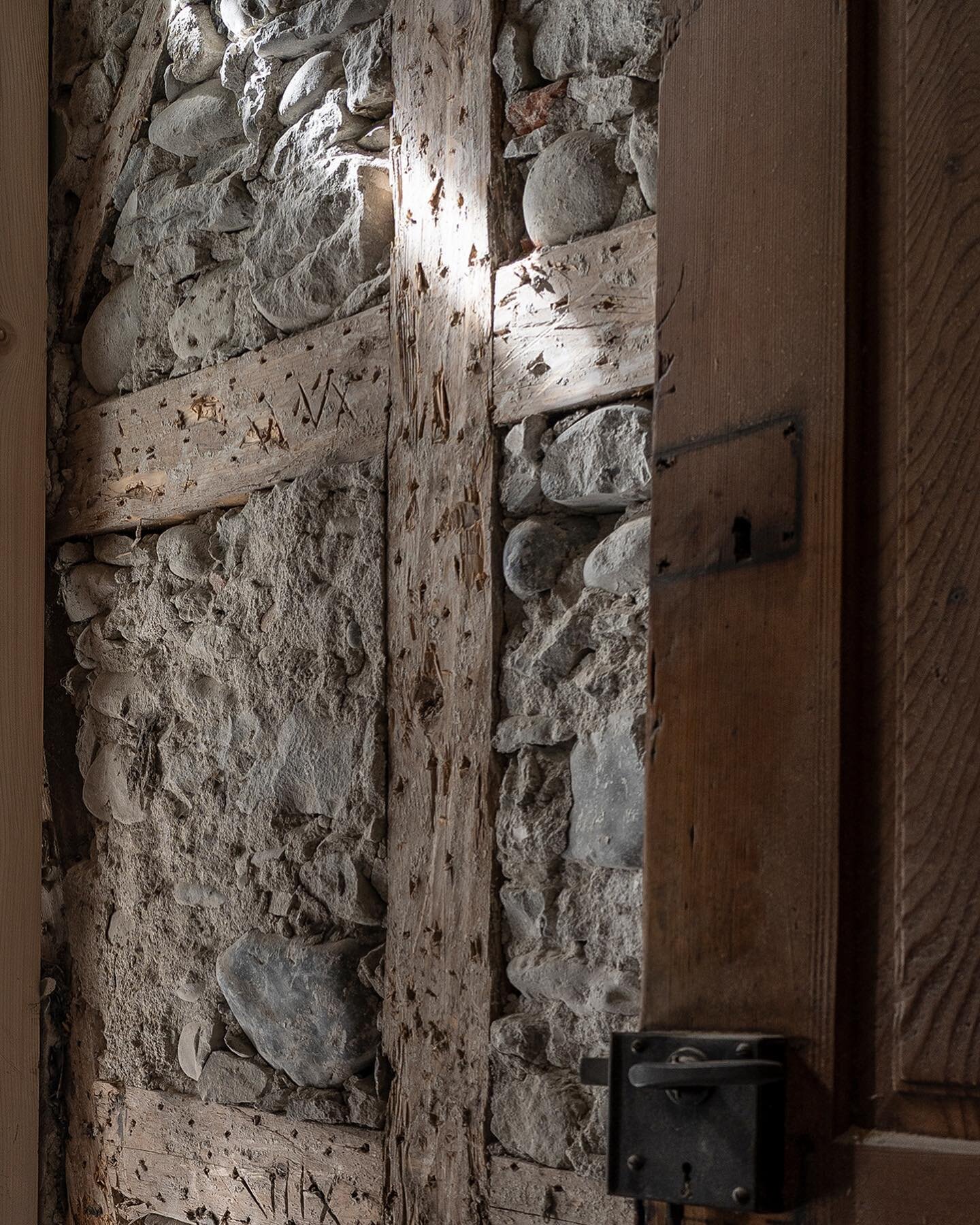 .
ZUM STAND DER DINGE
April 2023
Installationsphase

Foto @marygmuer