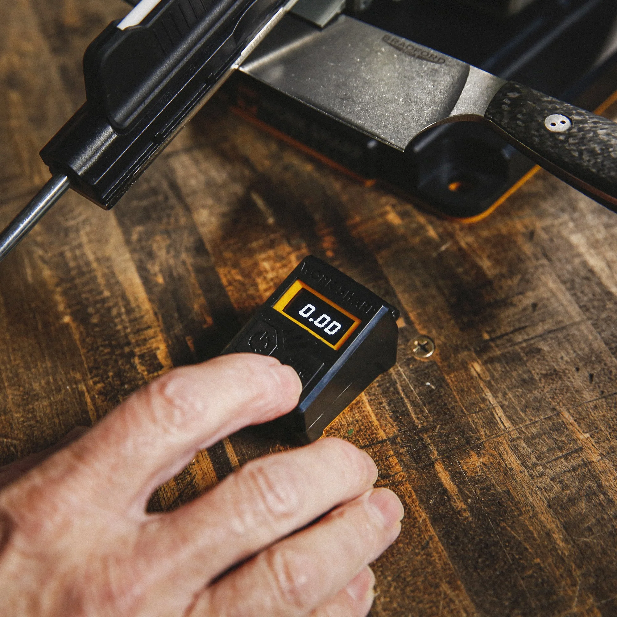 Inclinometer_Kitchen_Zero Out_Closeup.jpg