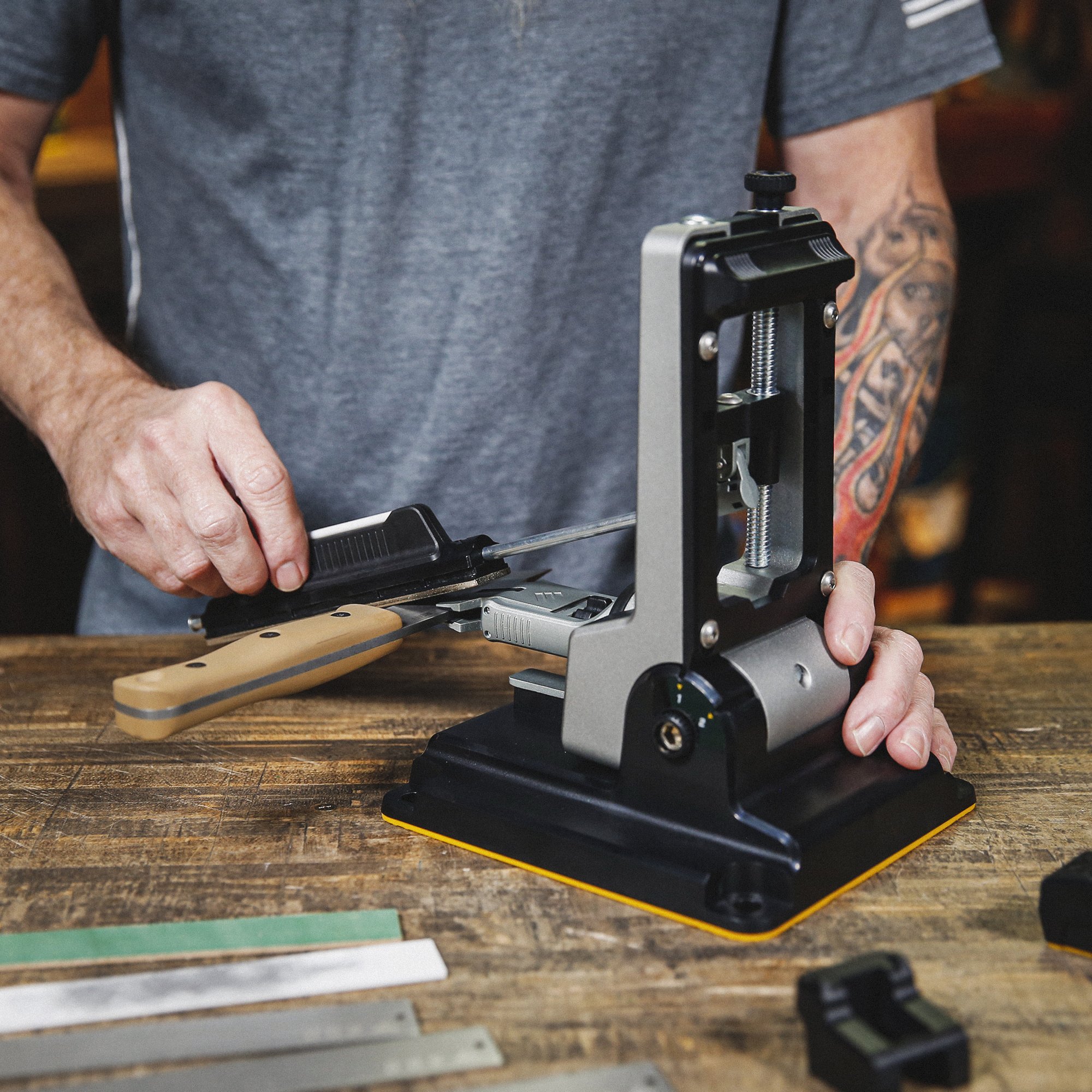 Sharpening_Fixed Blade_1.jpg