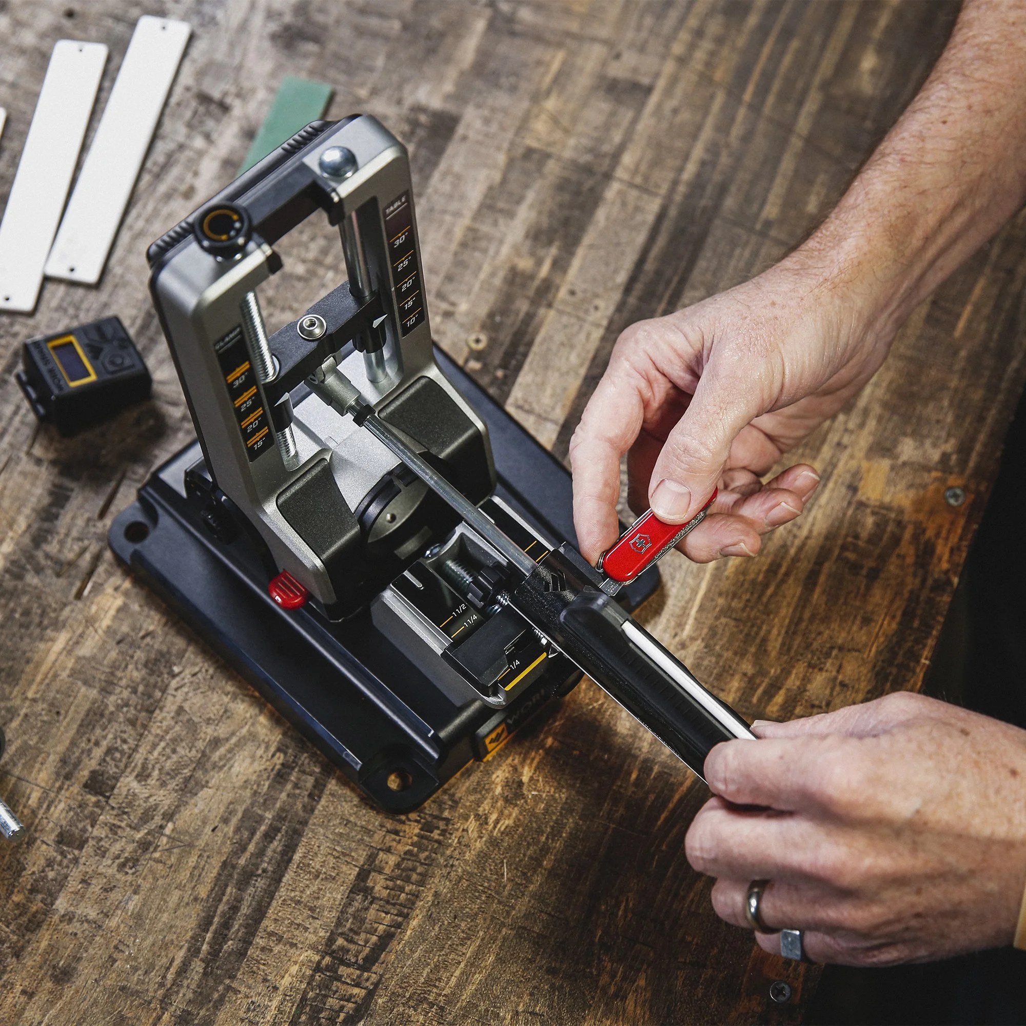 Small Knife Table_Sharpening_4.jpg