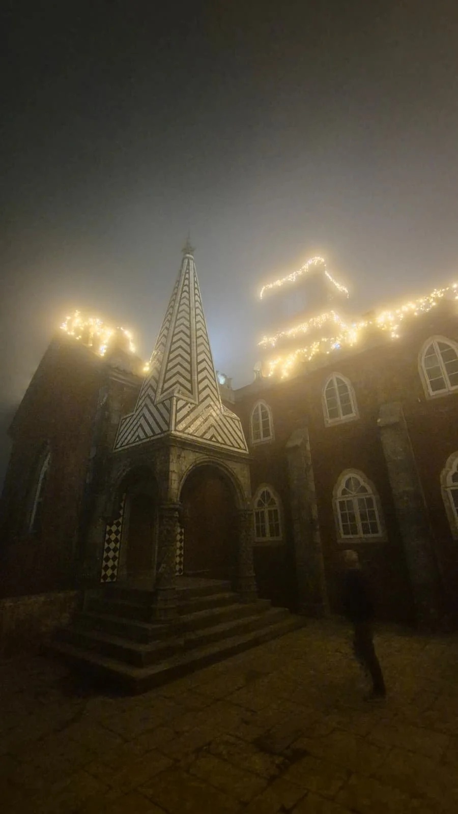 Sintra - Natal - Palácio da Pena capela.jpg