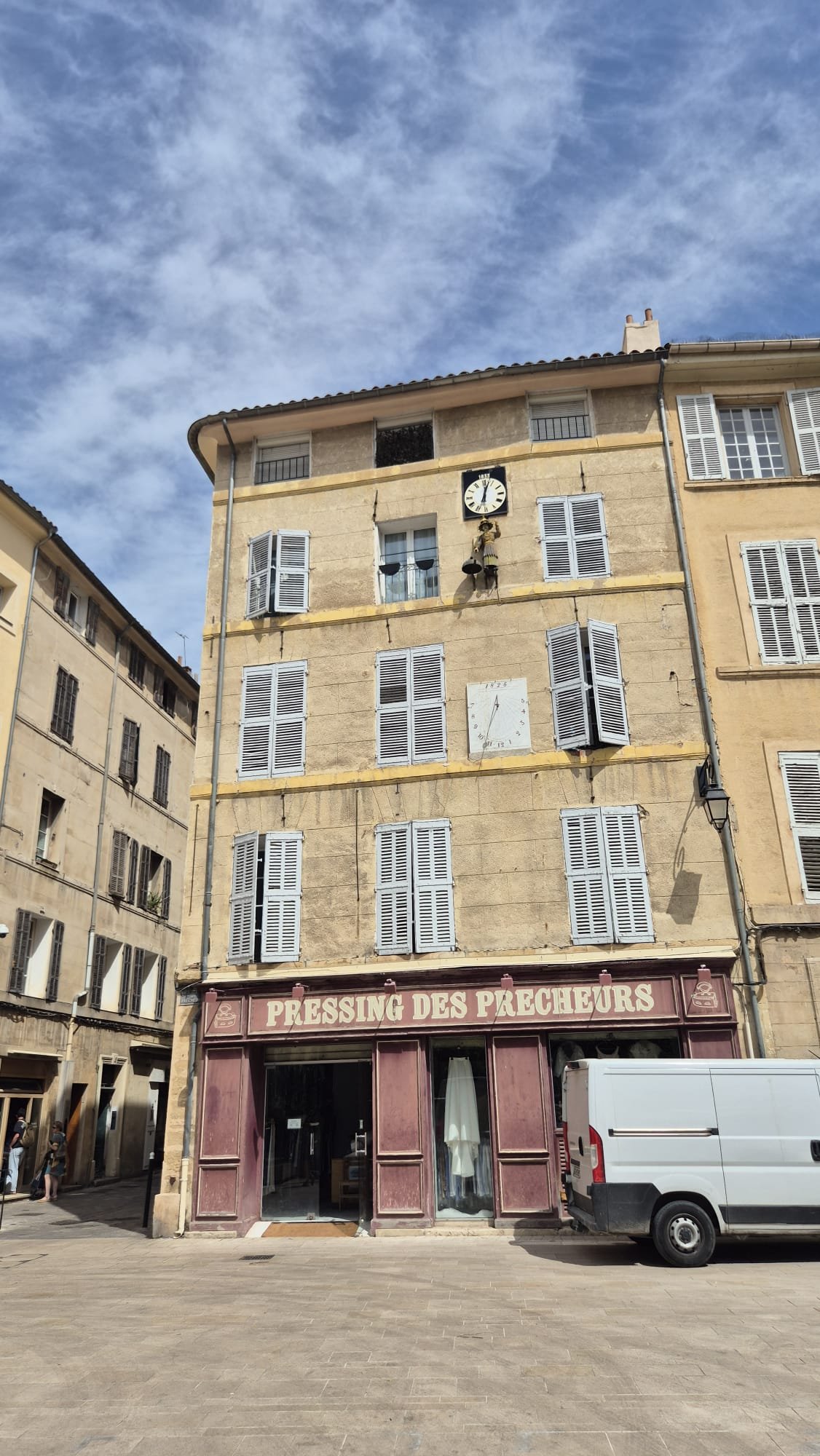 Aix - prédio antigo.jpeg