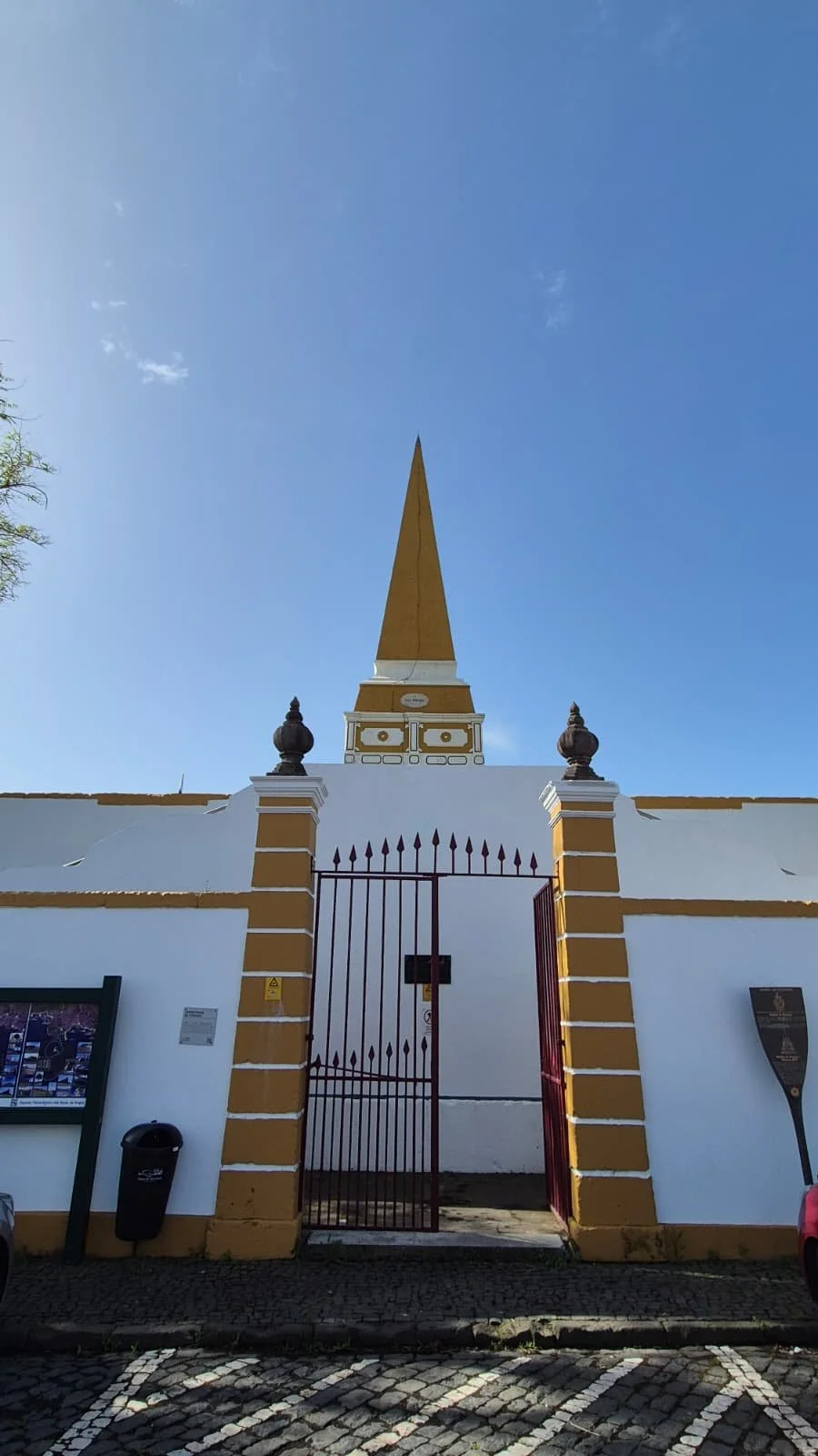 Obelisco Memória - entrada.jpeg