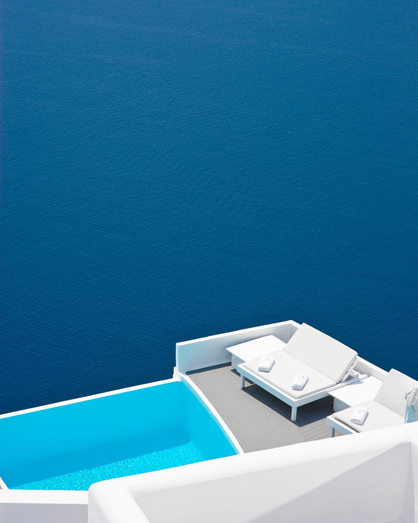 Book either of our VIP Partners Katikies Santorini or Katikies Mykonos by end of May for dates through the end of the year and receive 15% off!⁣
⁣👇⁣
Find your kefi at Katikies, a collection of luxury hotels throughout Santorini and Mykonos. ⁣⁣⁣⁣
🇬?