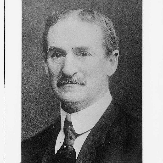 William_James_Henderson_circa_1910.jpg