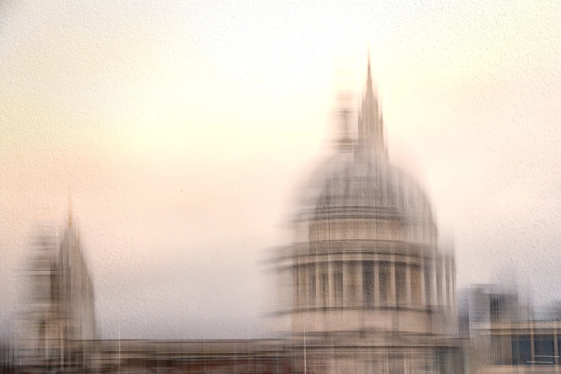 In camera Multiple Exposure (with a tiny extra layer in PS!) 📸 

St Paul's is the best building ever! I think I can do all forms of multiple exposure both in camera and out of camera on this building and creation using that familiar shape is so fab!