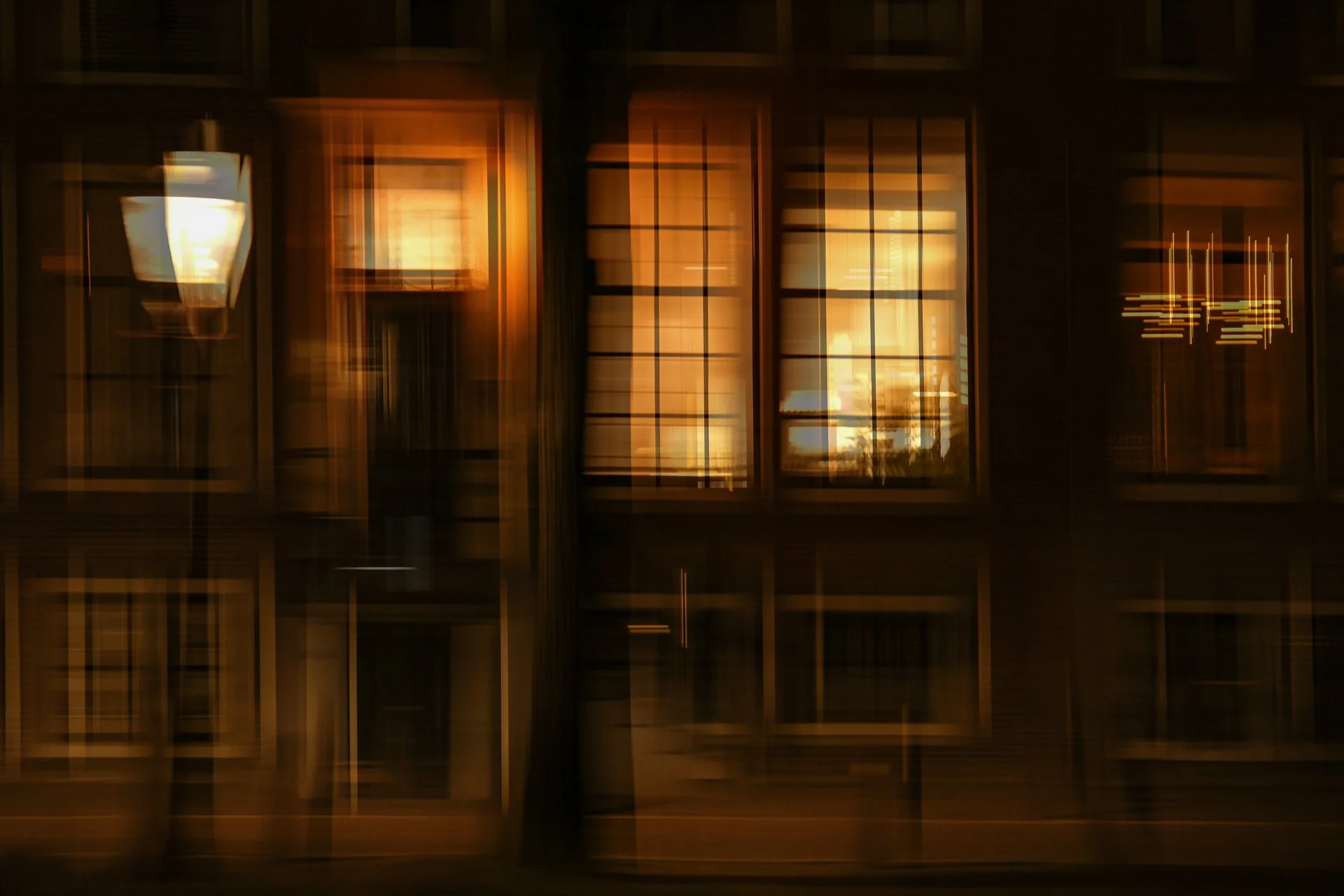 In camera multiple exposure 📸

For this weeks #motivationmonday I've put up another one of my night images from Amsterdam - this time using another favourite technique of mine - crosshatching.  This is a double exposure where I have taken one ICM im
