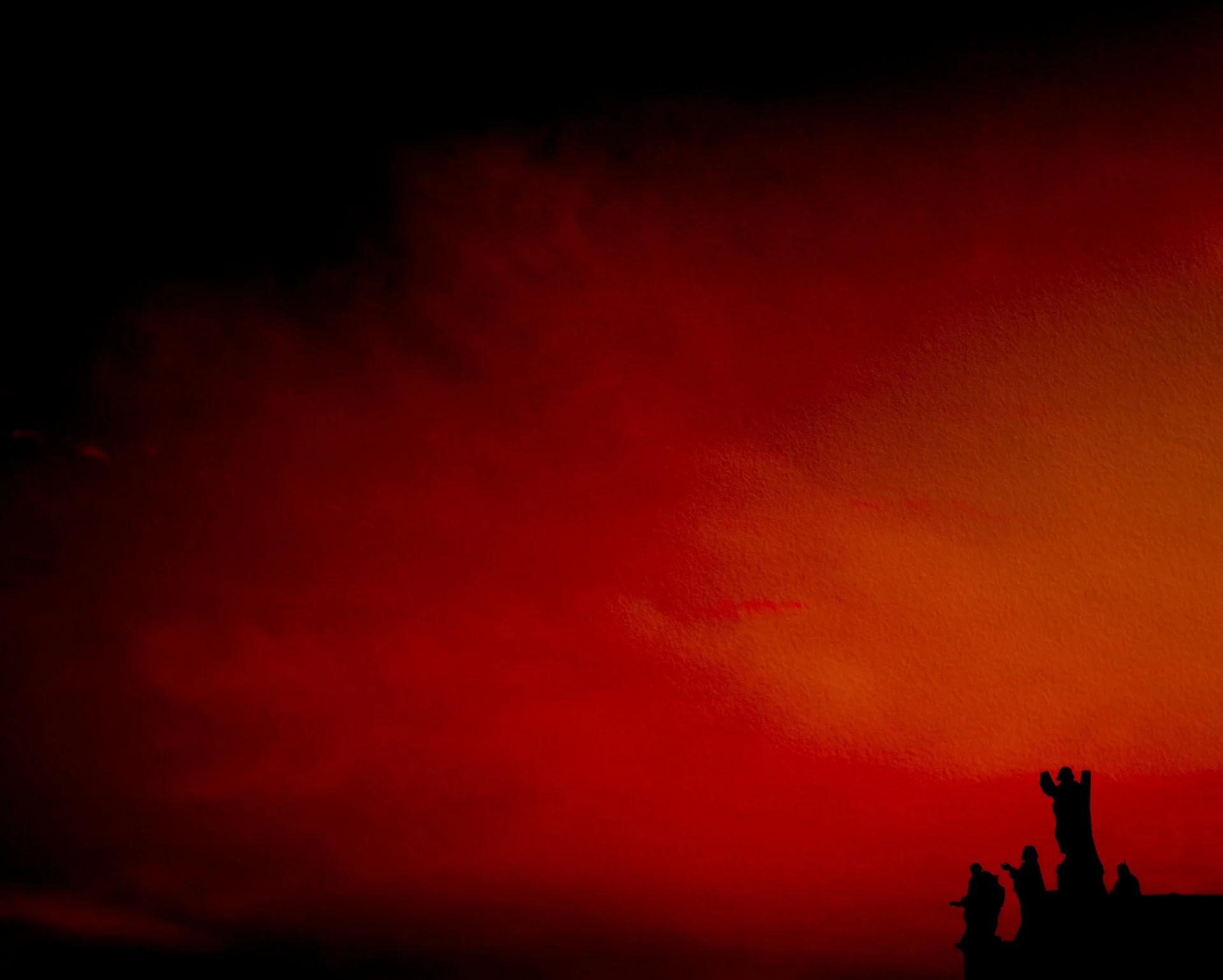 Multiple Exposure in Photoshop 📸

Sometimes I take single shots when I am out as I want to go and edit them in Photoshop at a later date.  This happened as I spied these statues on the top of St Paul's Cathedral.  They were great for a minimalistic 