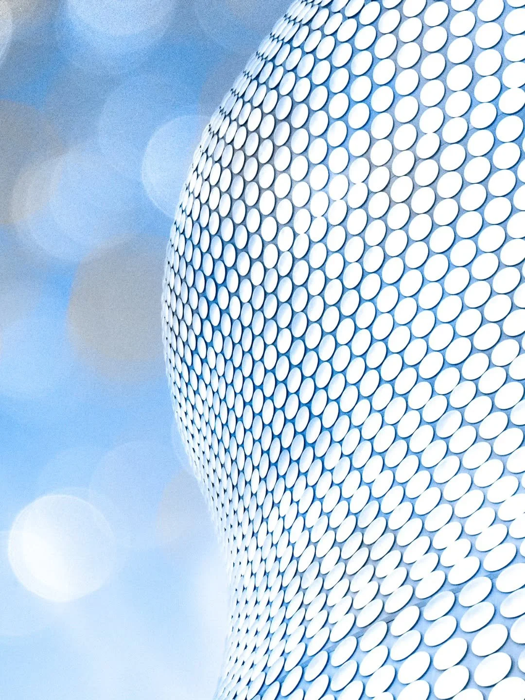 Multiple Exposure in Photoshop 📸

As I am sure you know I LOVE this building! The Selfridges buildings curves are some of my favourite to photograph and I delight at playing with my images, whether they be multiple exposures or single, when I return