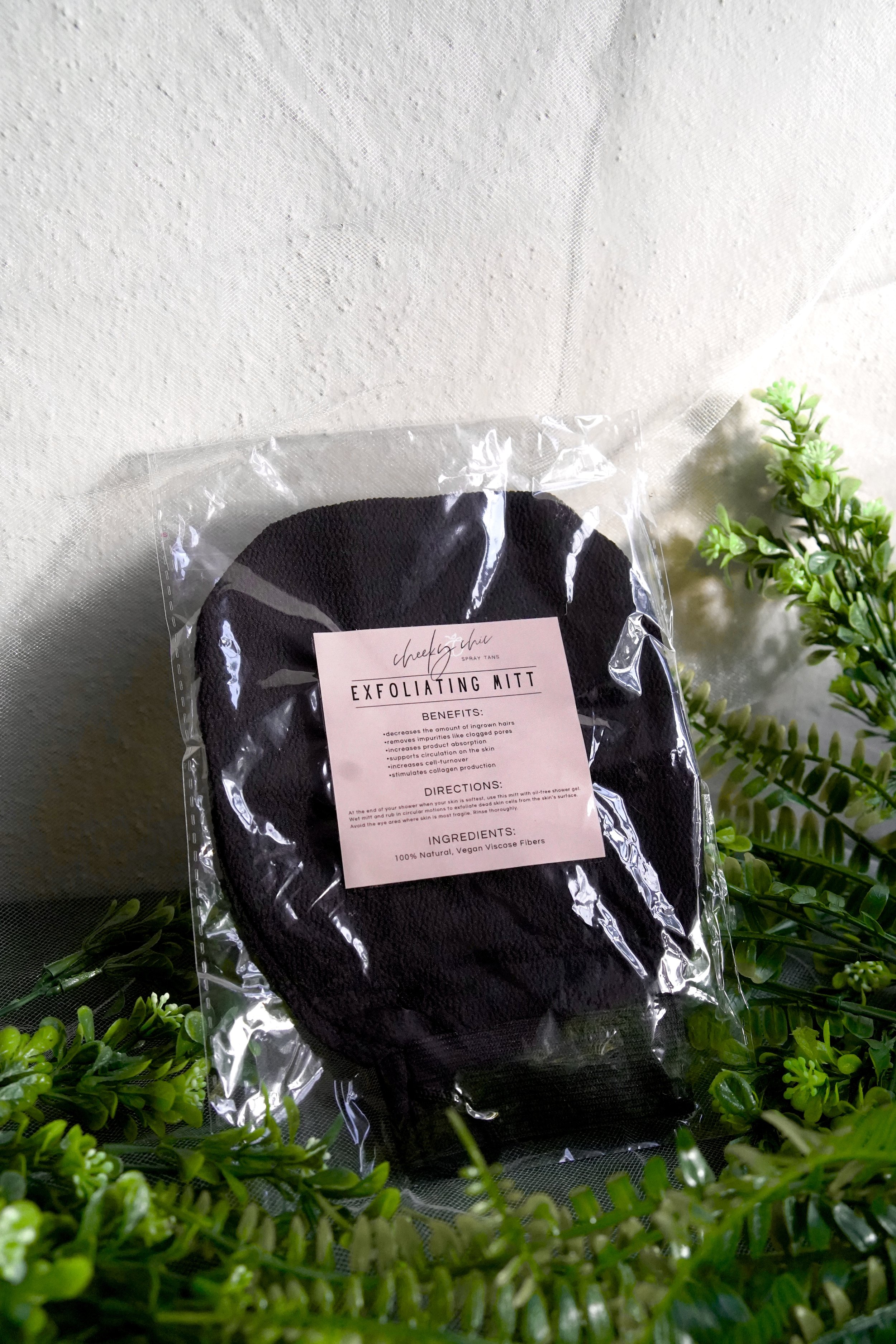 Cheeky Chic Exfoliating Mitt