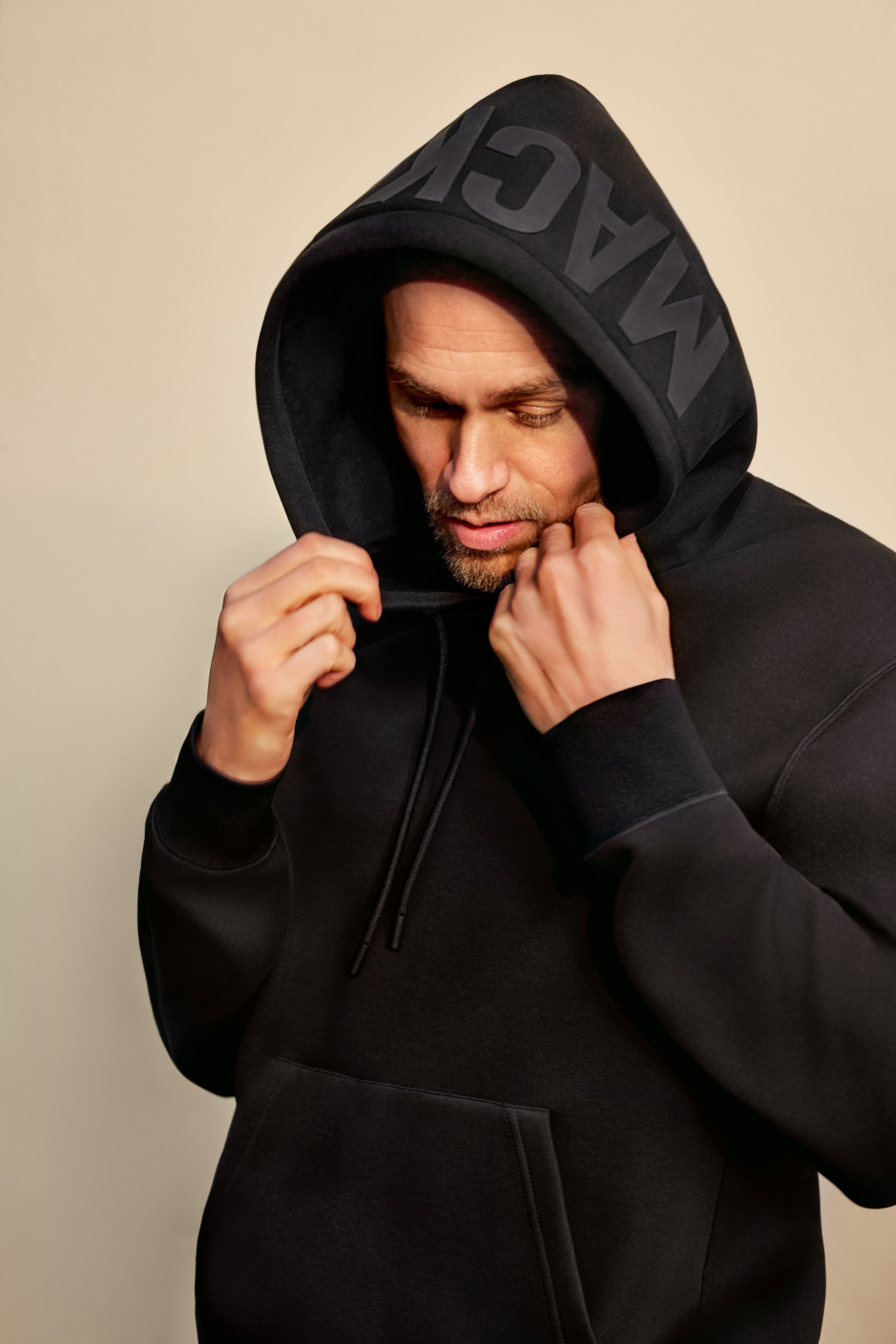 men_ss25_kolton_black_3_web.jpg