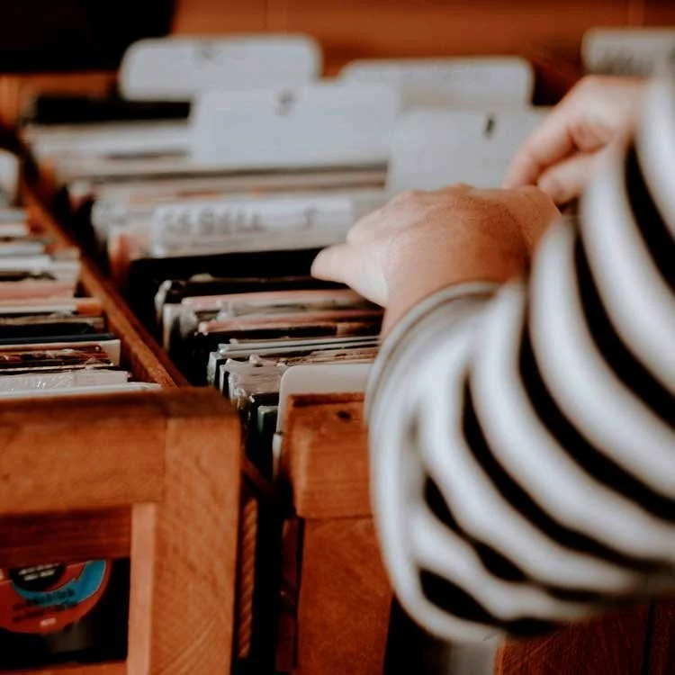 The soundtrack of 1983