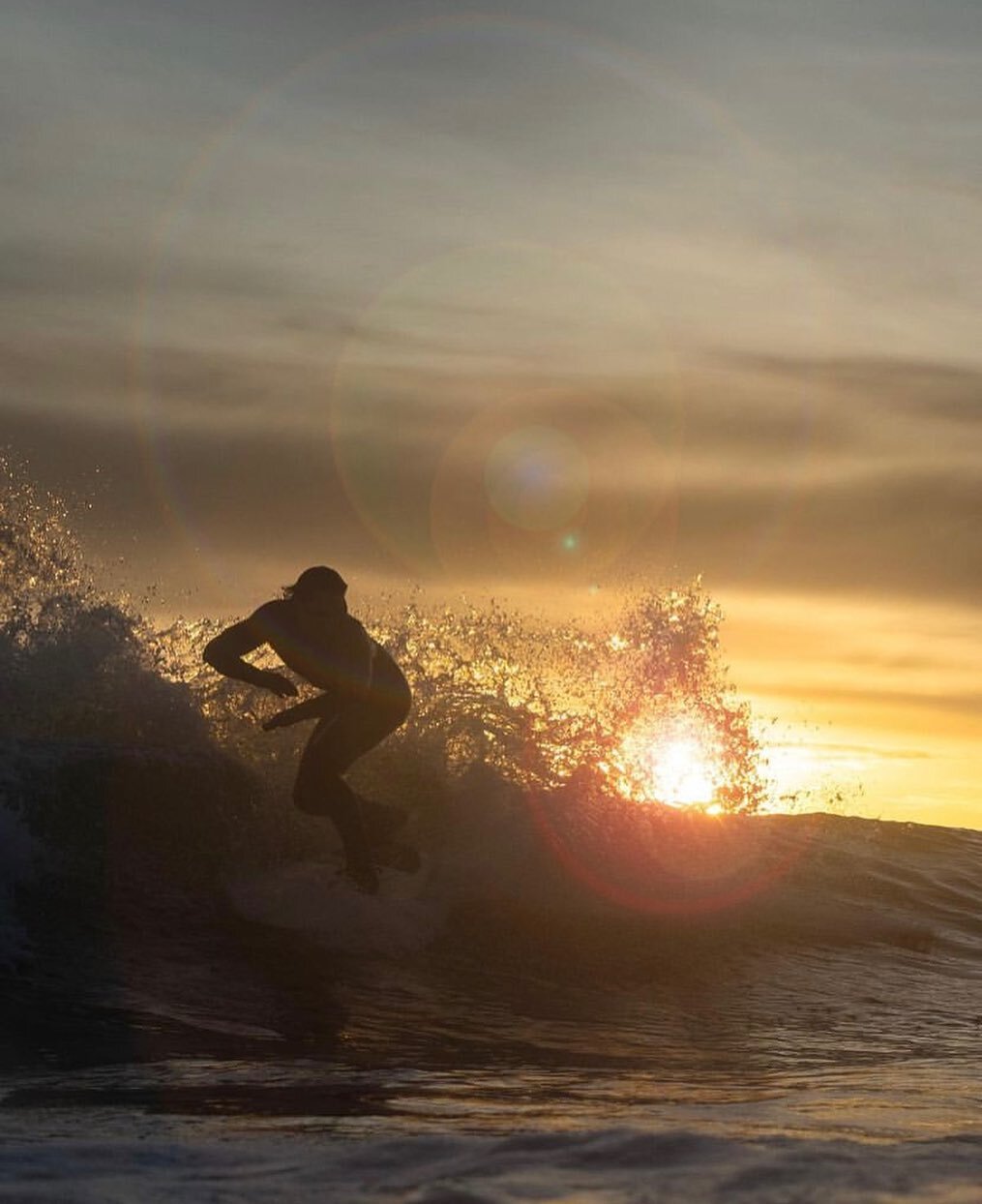 Happy May long 🏄🏼&zwj;♂️🏄🏼&zwj;♀️ Extend your weekend with our latest mid week availability! 

Call or book online.

📸 @alextaalman