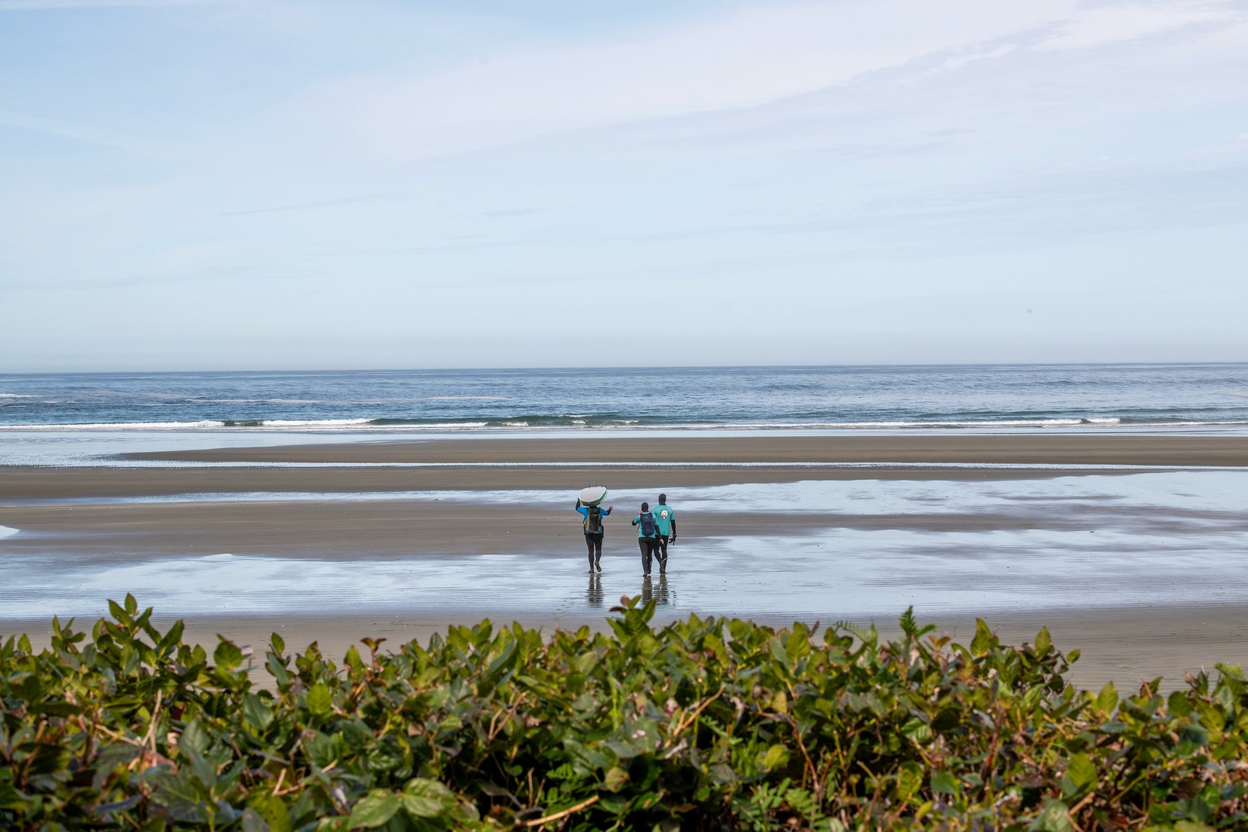 Summer is the perfect time for the fair weather surfers. It can be a little warmer and can a little smaller = perfection 

There is a reason we sell out from April to October . Plan ahead to book in and see why ❤️ 

📸 @snap_commercial_photography