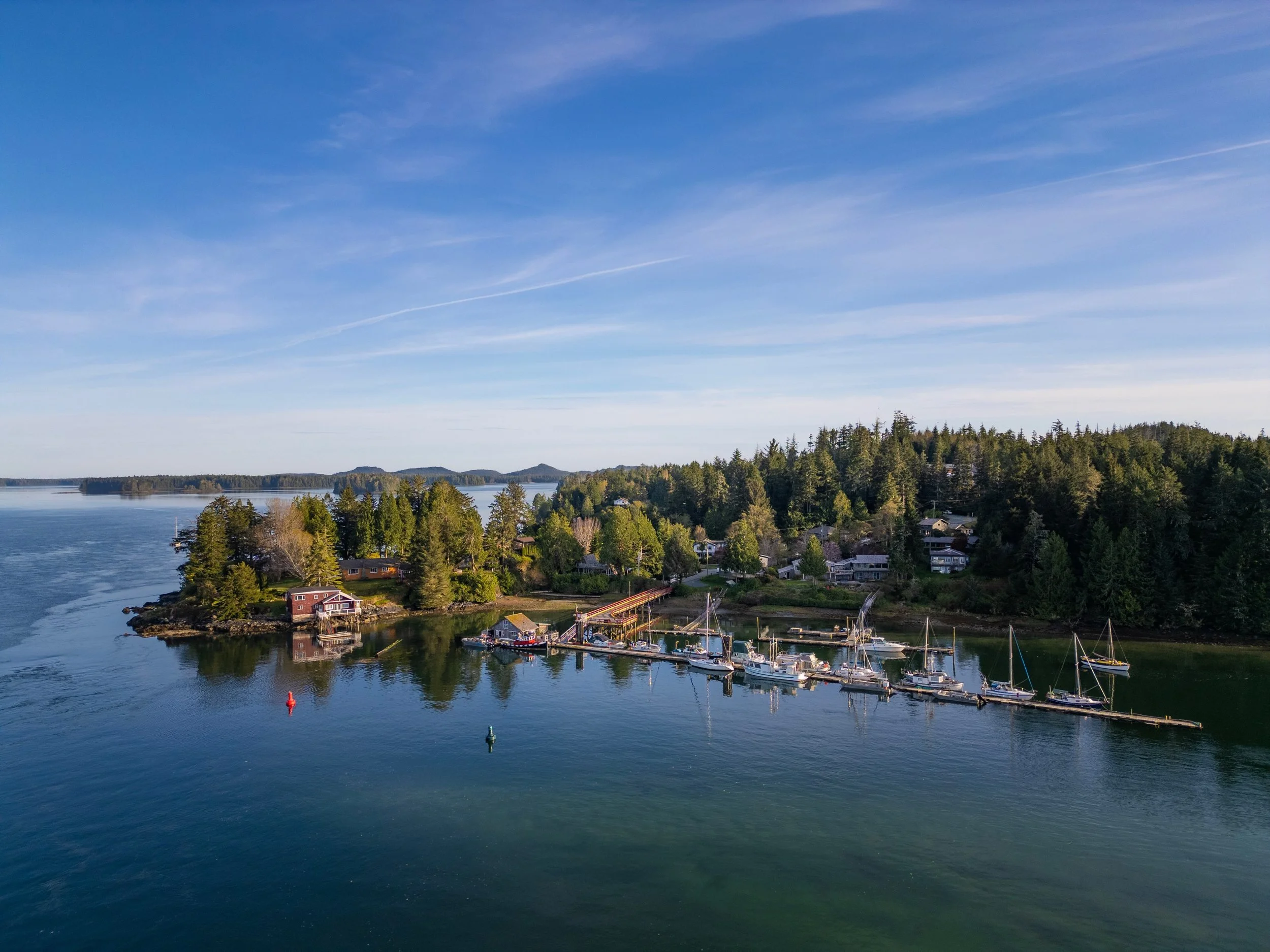 I spy with my little eye 👀 The Shoreline Tofino 📍

📸 @snap_commercial_photography